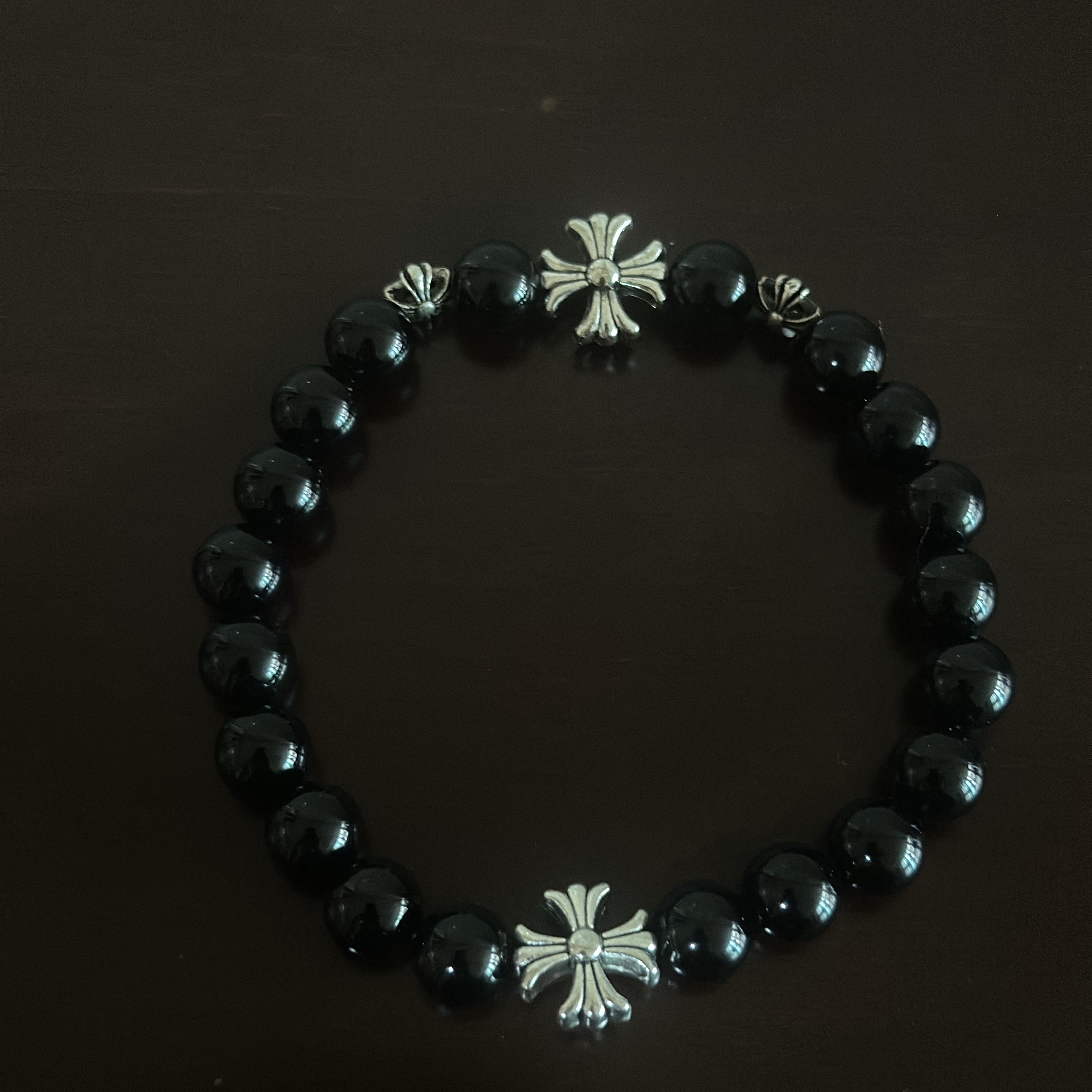 Hansroom Chrome Hearts Tiny E-CH Plus Bracelet, Louis Vuitton Keepall Bandouliere 55 Monogram Eclipse Grey 착용 스타일 - 6
