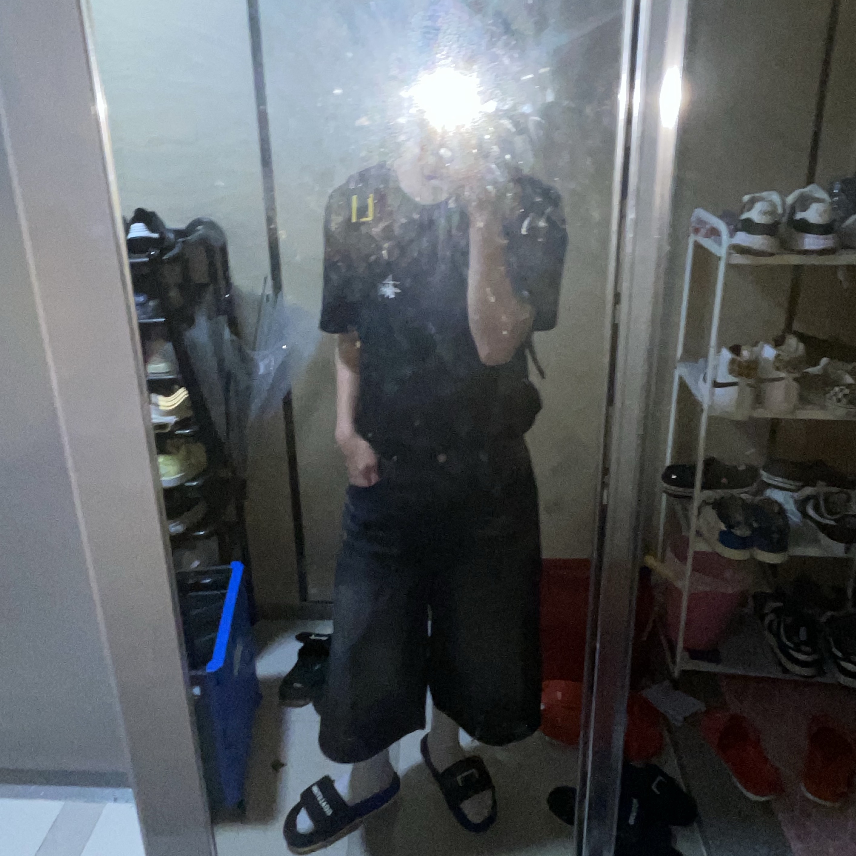 Stussy Melted T-Shirt Black, Jordan 1 x Travis Scott x Fragment Retro Low OG SP Military Blue 착용 스타일 - 2