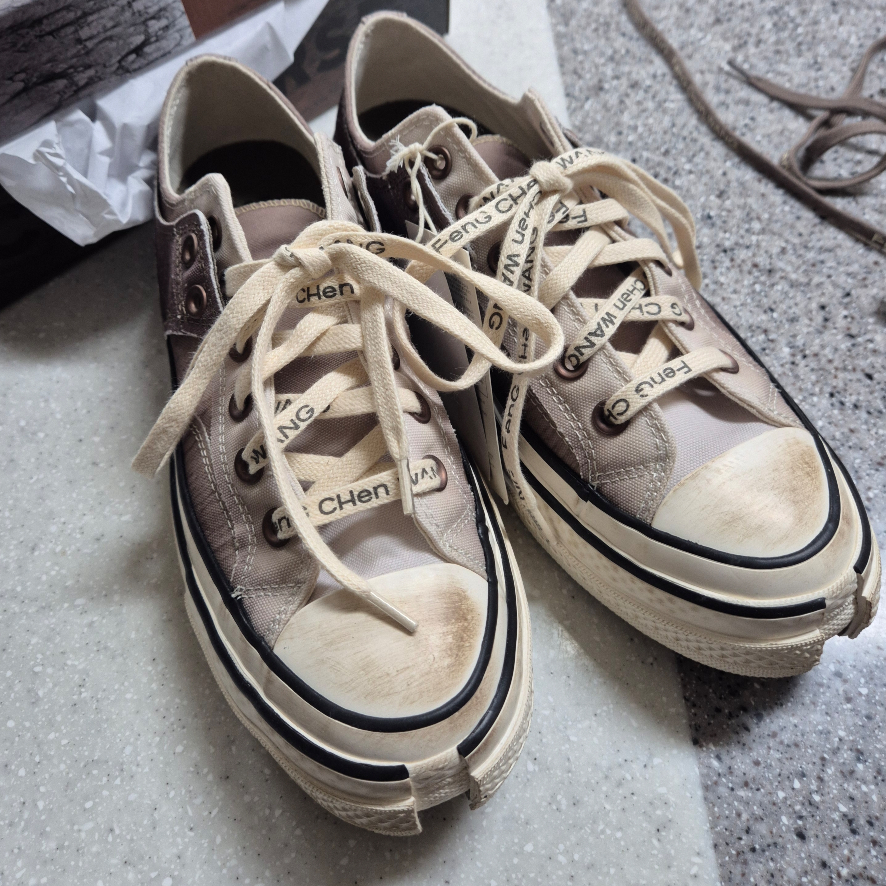 Converse x Feng Chen Wang Chuck 70 Ox 2-in-1 Brown 착용 스타일