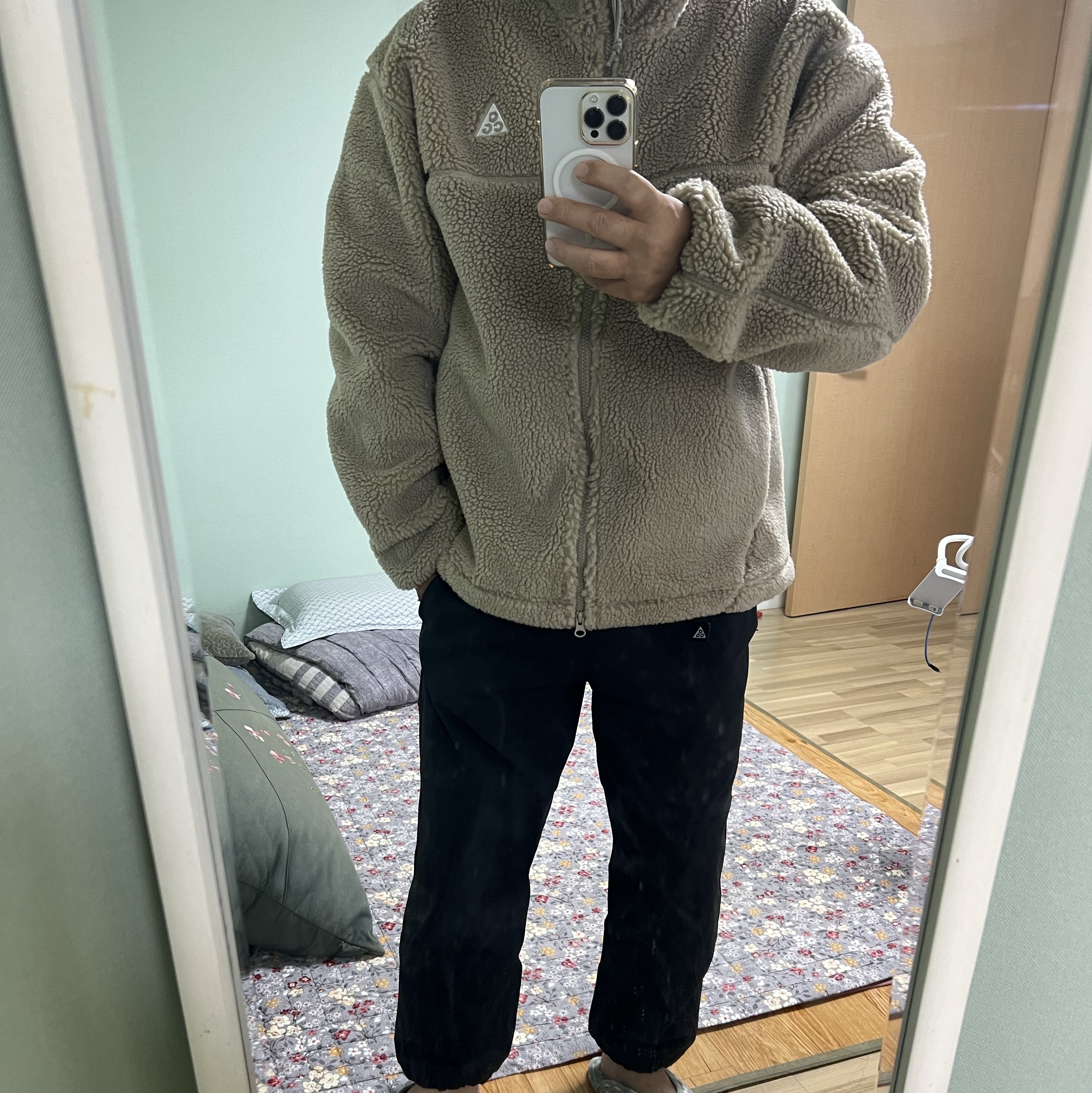 Nike ACG Canwell Glacier Therma-Fit ADV Windproof Jacket Khaki - Asia, Nike ACG Trail Pants Black Anthracite - Asia 착용 스타일 - 8