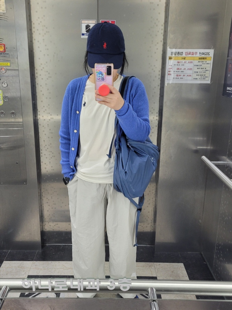 [20% 적립] Polo Ralph Lauren Women Long Sleeve Jersey Crewneck Tee Nevis - 24FW, Arc'teryx Heliad 15 Backpack Moonlit 착용 스타일 - 3