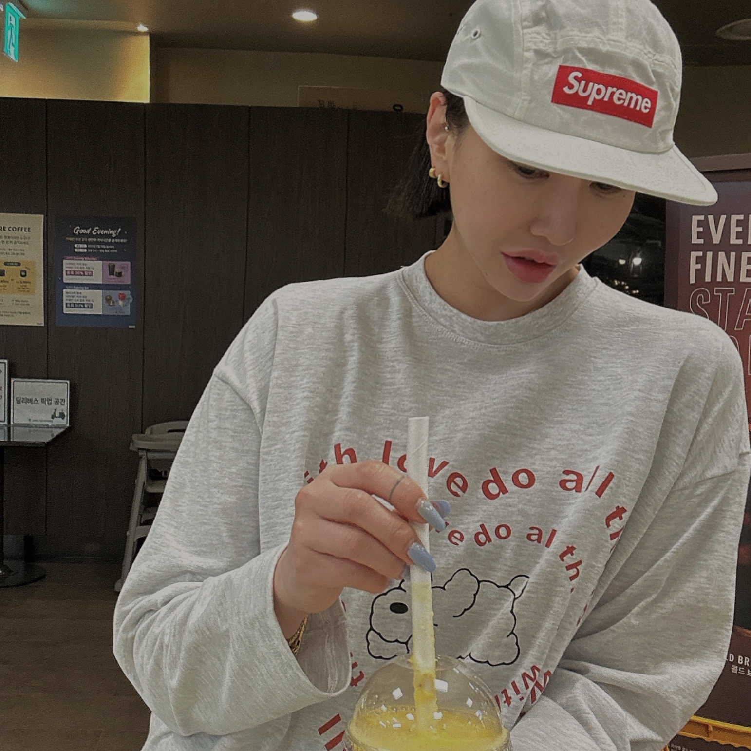Supreme Waxed Ripstop Camp Cap White - 24FW 착용 스타일 - 2
