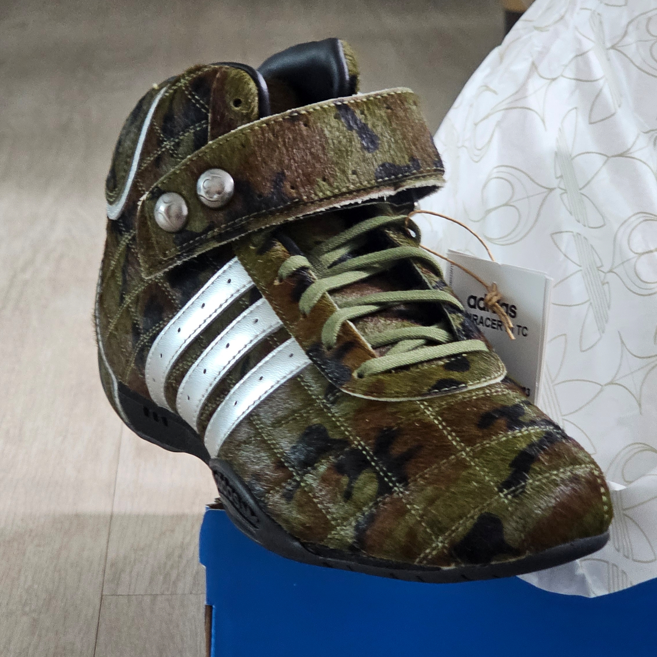 Adidas x Thug Club Adiracer Hi Focus Olive Silver Metallic 착용 스타일 - 2