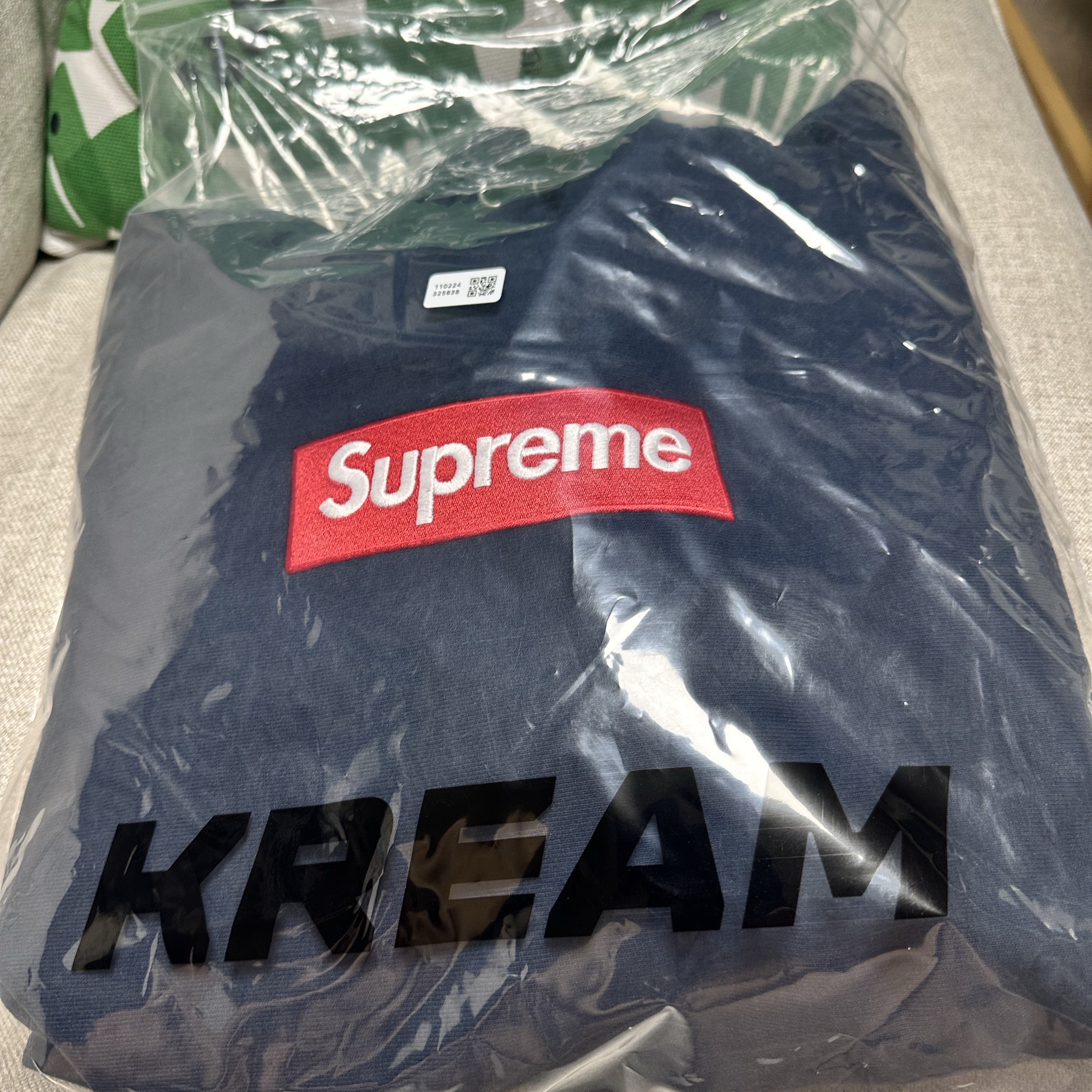 Supreme Box Logo Hooded Sweatshirt Navy - 24FW 착용 스타일 - 1