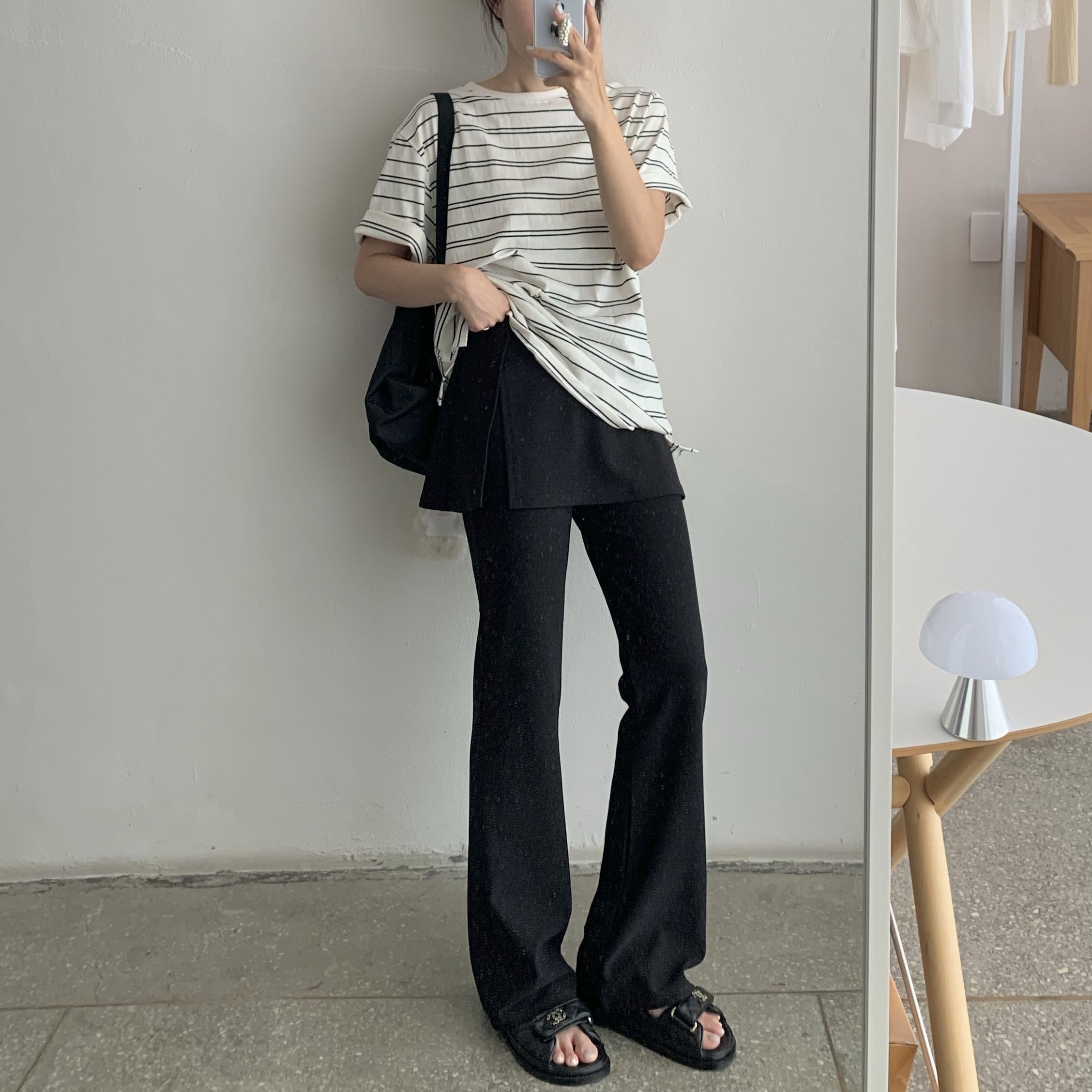 (W) Chanel Mules Lambskin & Black, Jansport Half Pint Mini Backpack Black 착용 스타일 - 4
