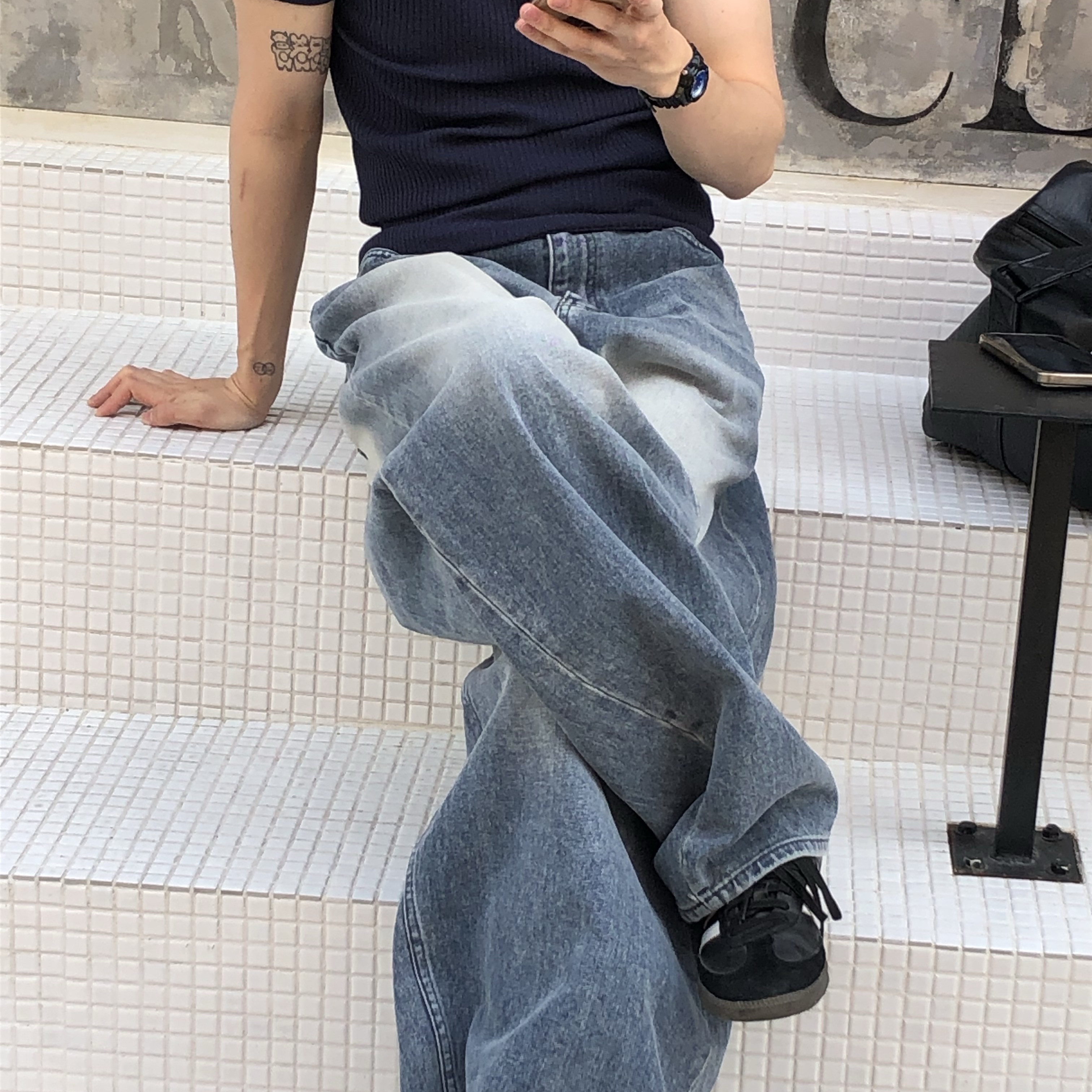 Adidas Samba ADV Black, Casio LRW-200H-2EV 착용 스타일 - 2