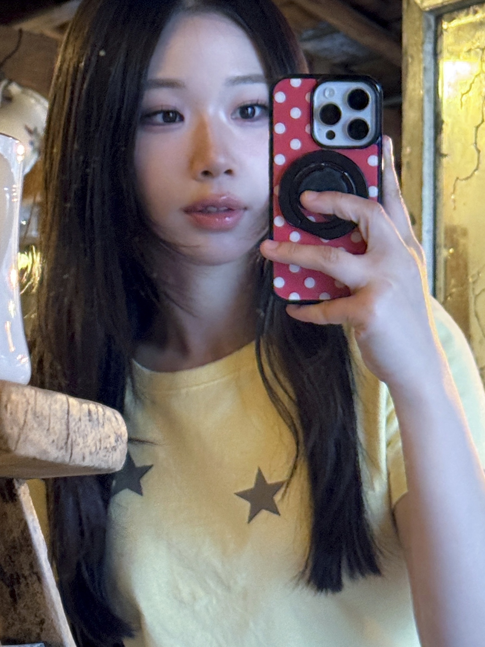 Thevinylhouse Star T-Shirt Yellow 착용 스타일 - 1