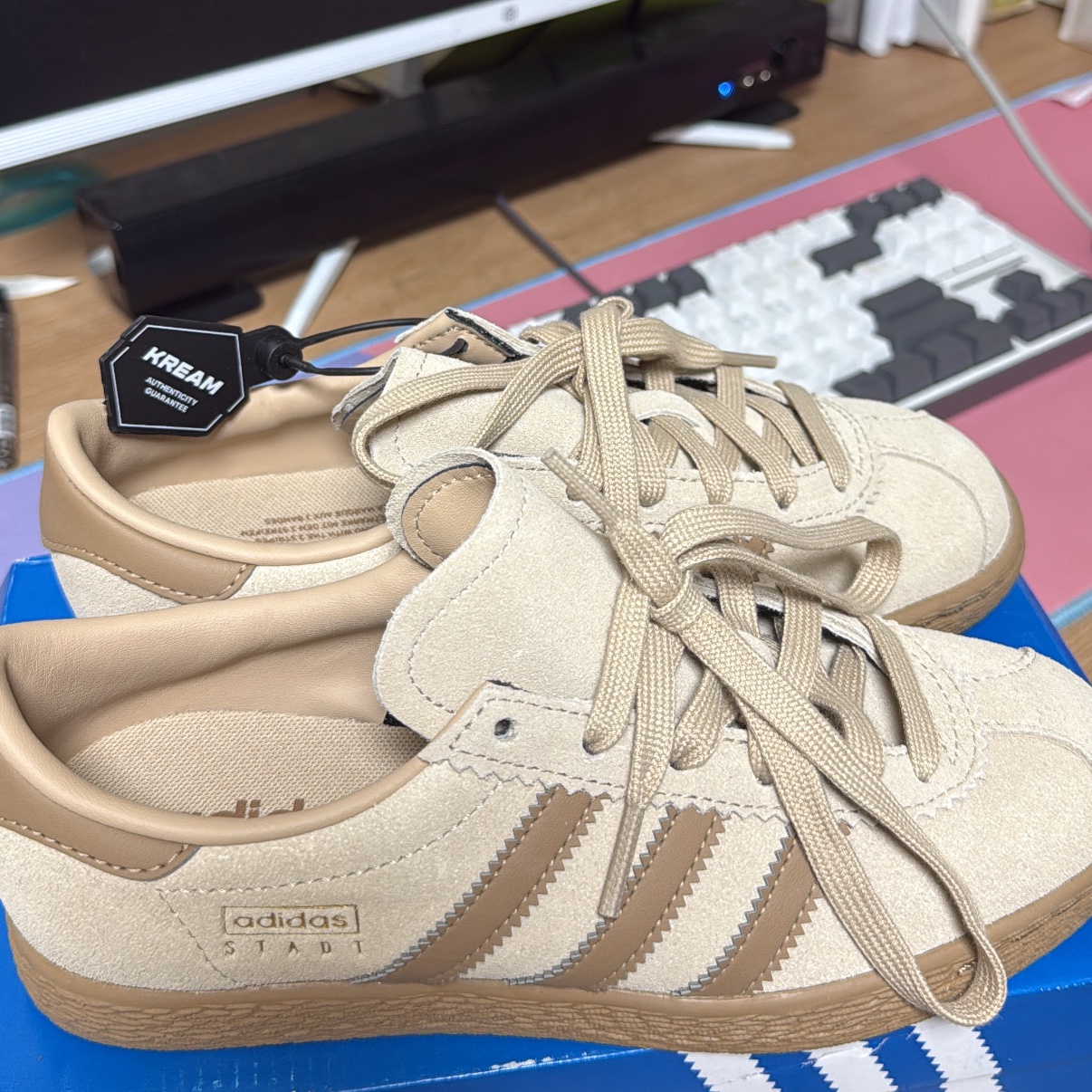 Adidas Stadt Magic Beige 착용 스타일 - 2