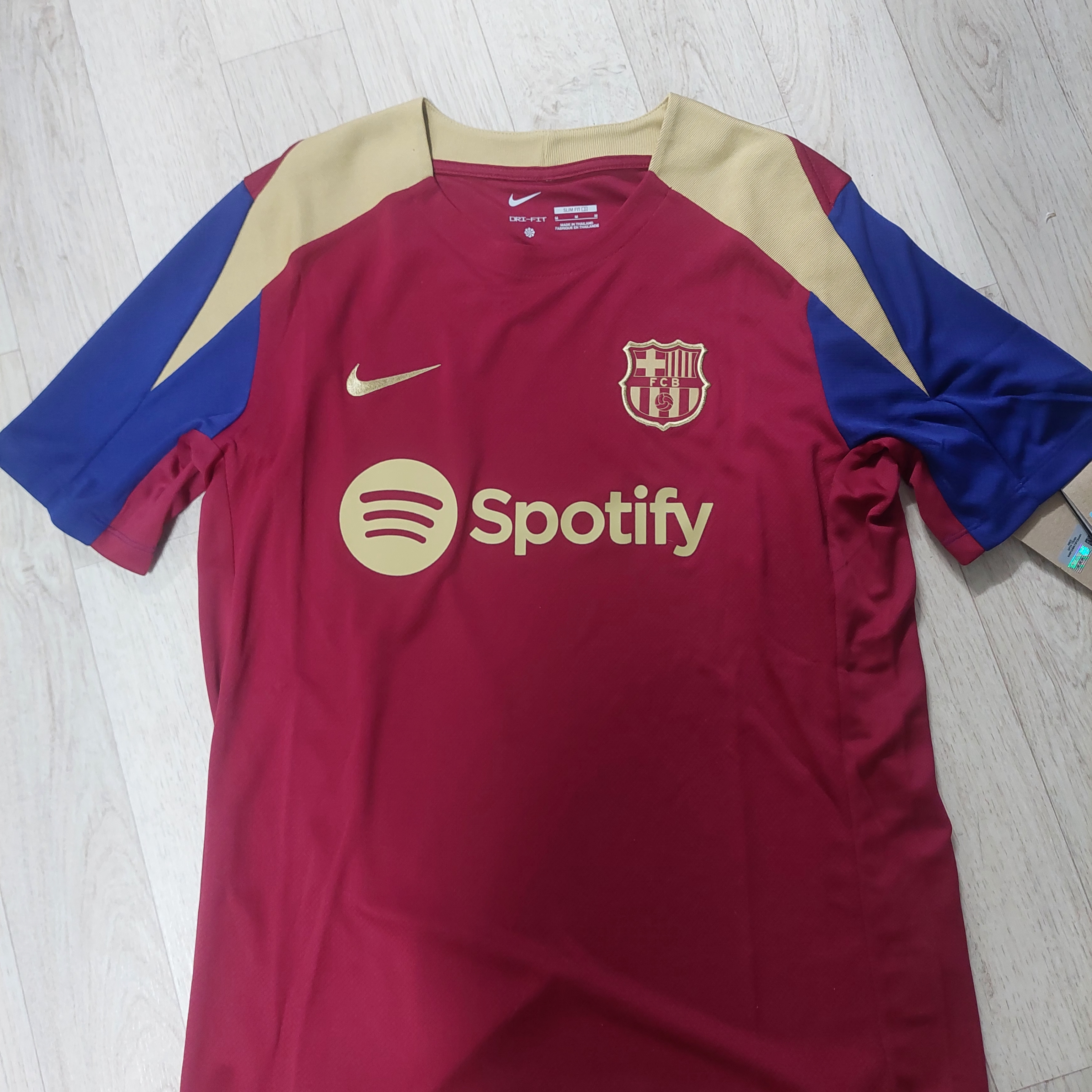 Nike FC Barcelona Strike Dri-Fit Soccer Knit Top Noble Red Deep Royal Blue 착용 스타일