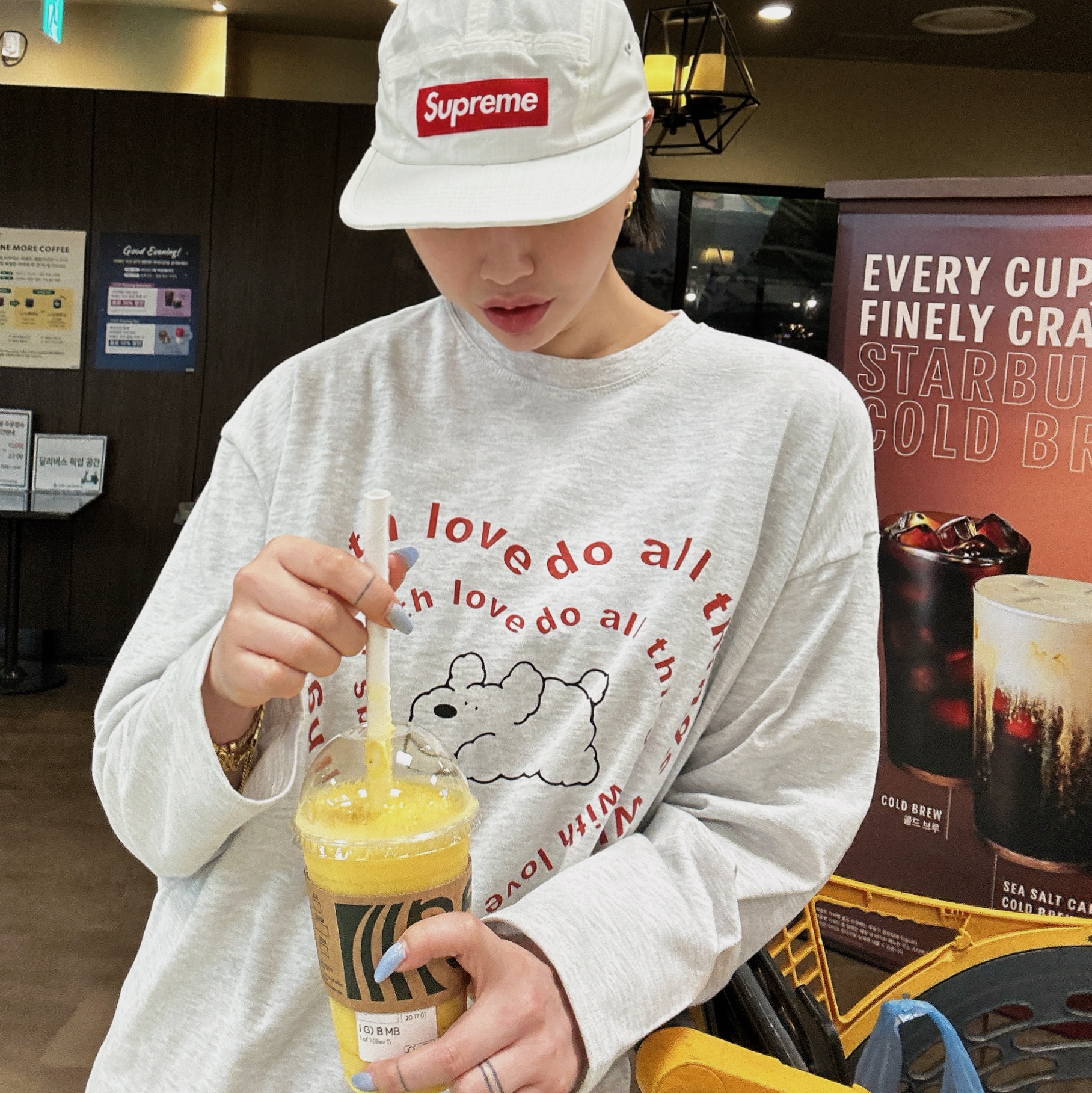 Supreme Waxed Ripstop Camp Cap White - 24FW 착용 스타일 - 5