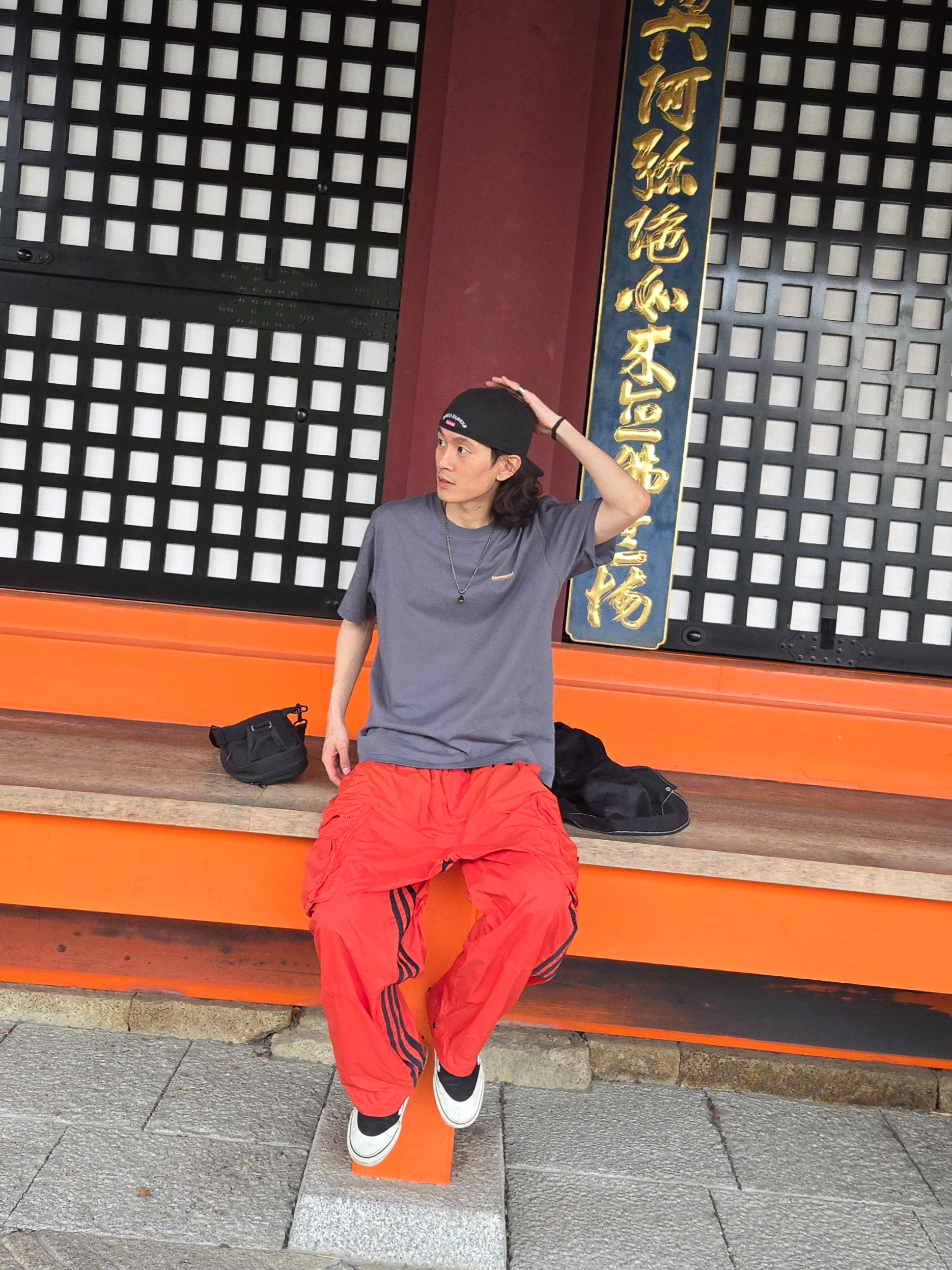 Supreme Gold Cross S Logo New Era Black - 24SS 착용 스타일