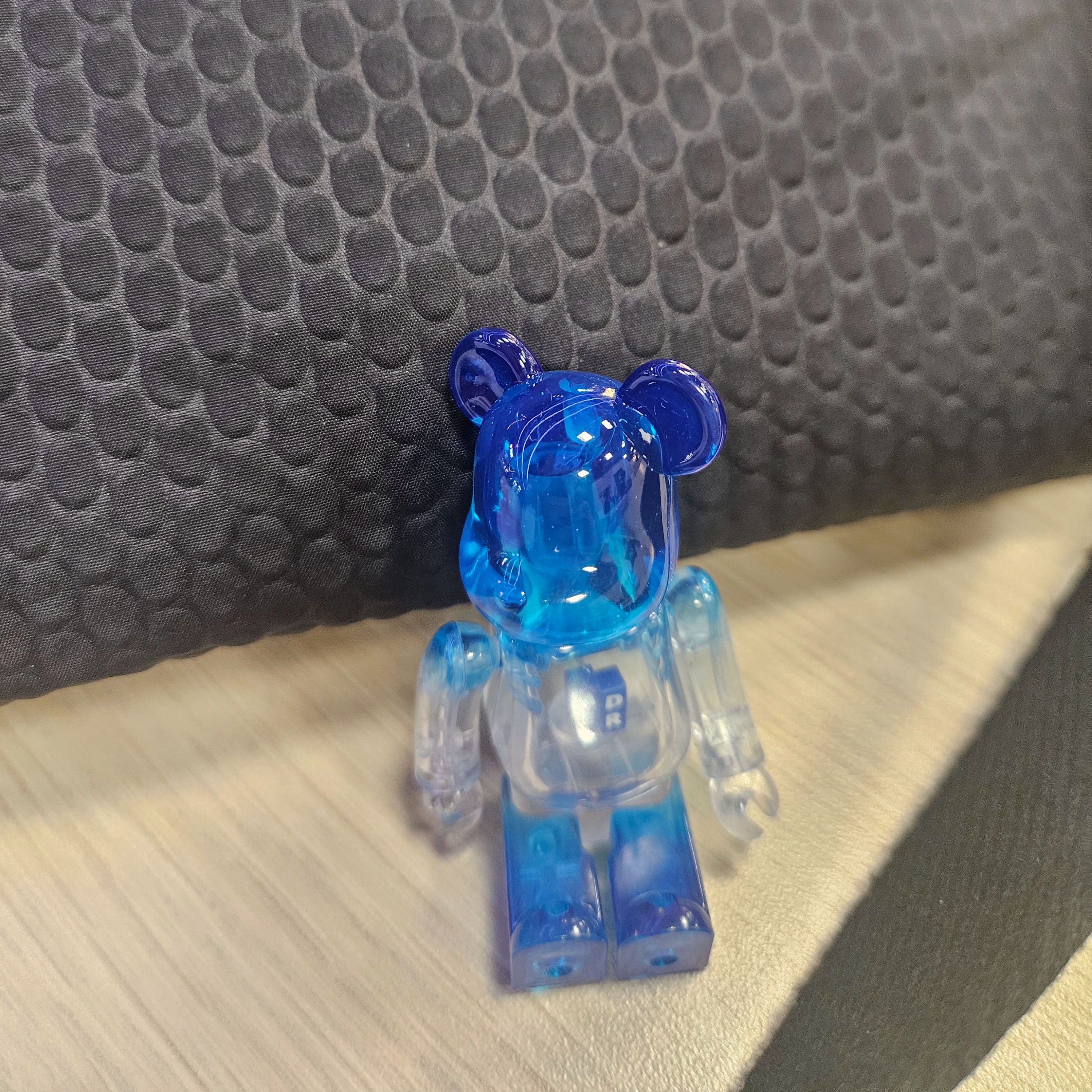 Starbucks x Lacoste Wide Folding Chair Green, Starbucks x Lacoste Multiple Bag Ivory 착용 스타일 - 7