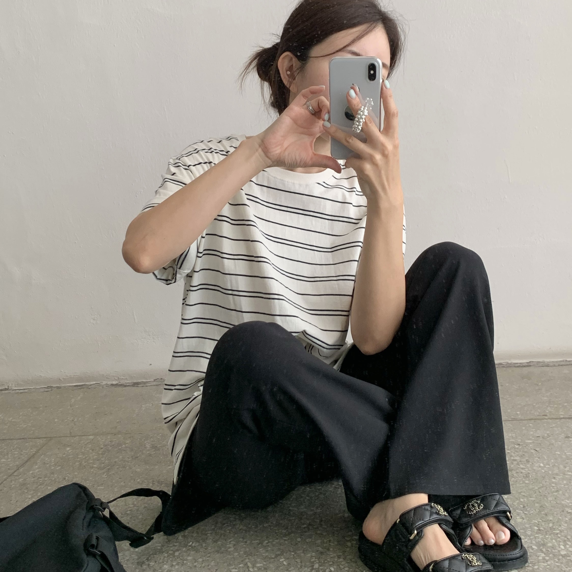(W) Chanel Mules Lambskin & Black, Jansport Half Pint Mini Backpack Black 착용 스타일 - 1