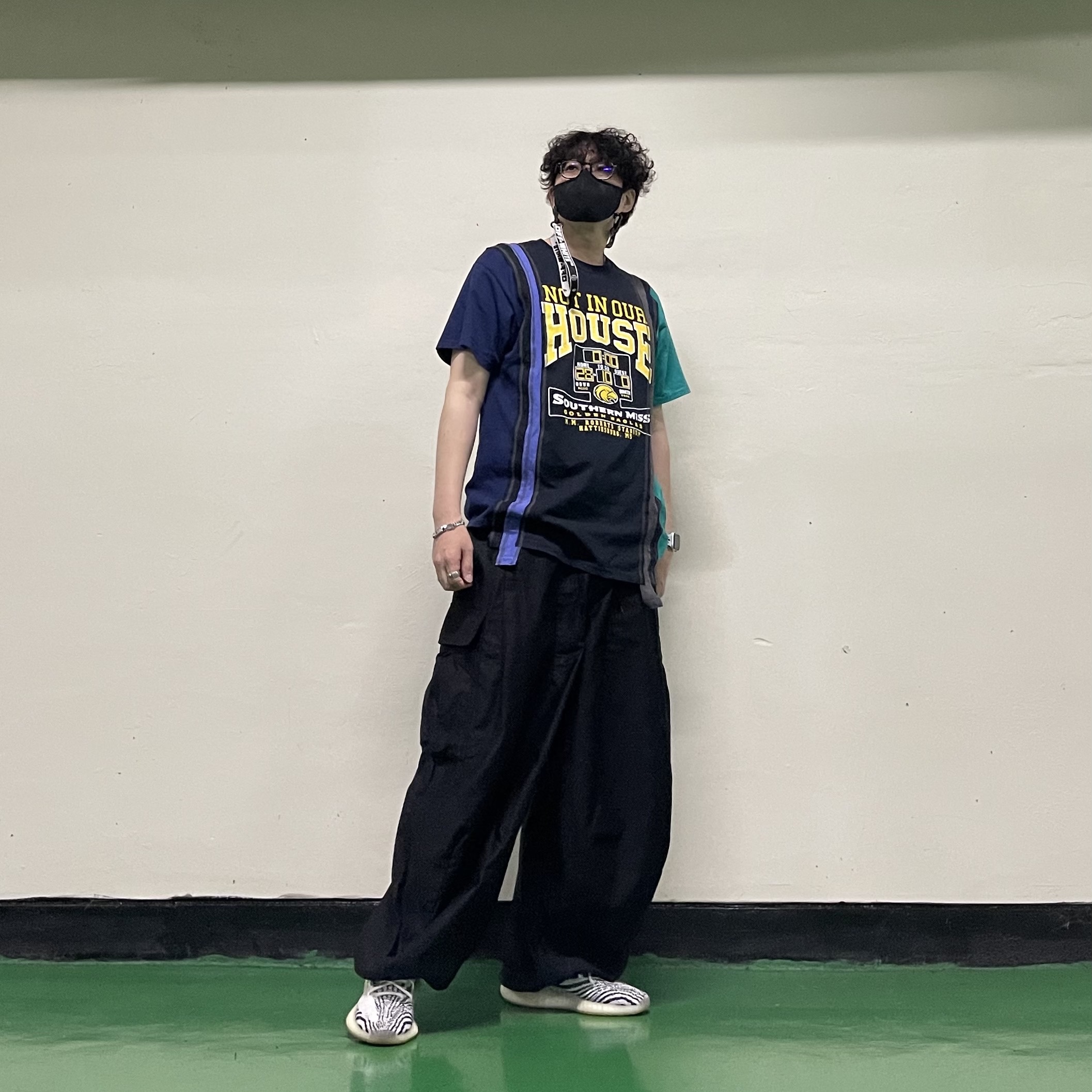 Needles H.D. BDU Pants Black, Adidas Yeezy Boost 350 V2 Zebra 2017/2019/2020 착용 스타일 - 1