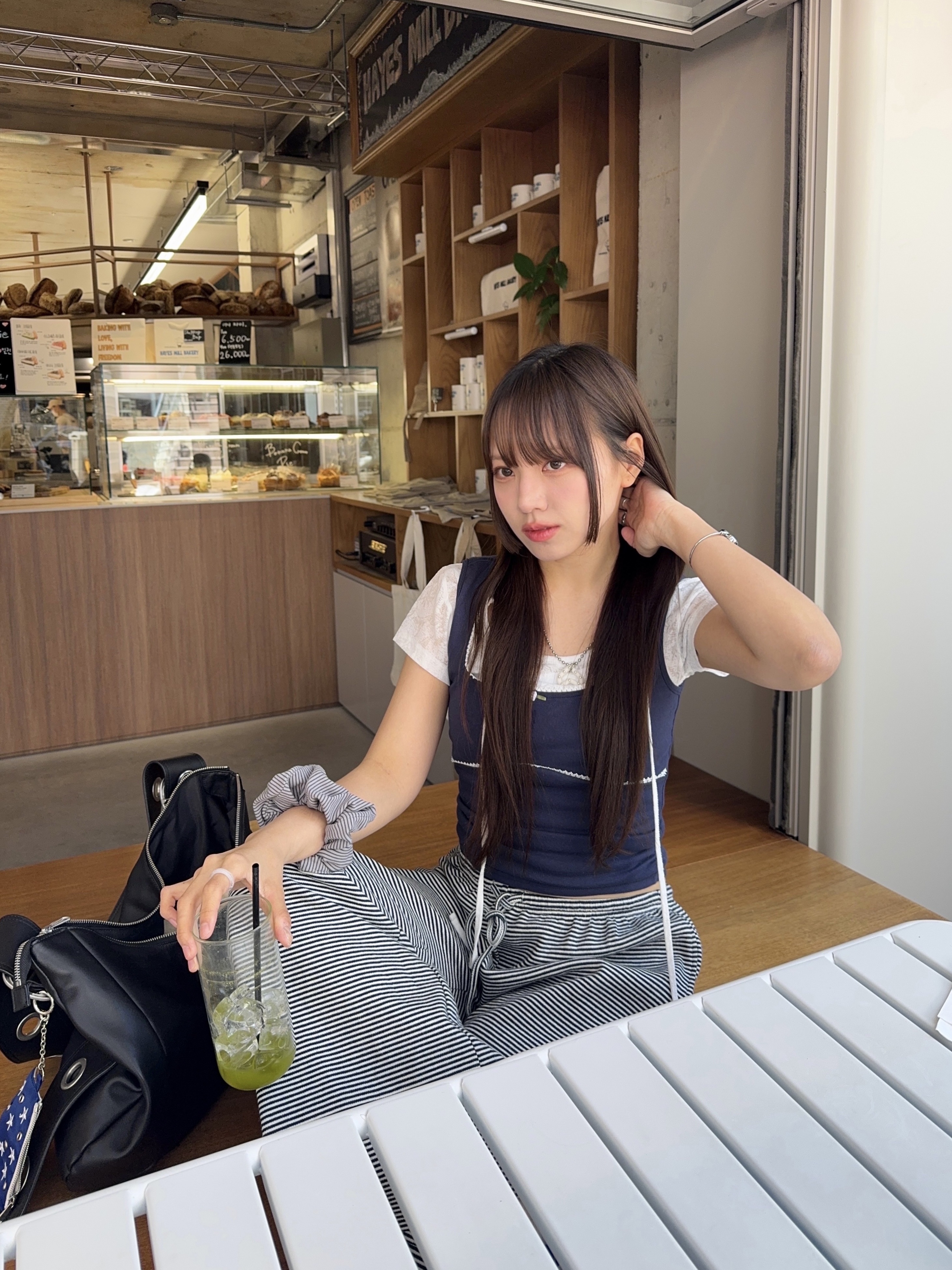 Nff Star Pop Card Case Blue, Vacant Archive Bella Wide Strap Hobo Bag Black 착용 스타일 - 2
