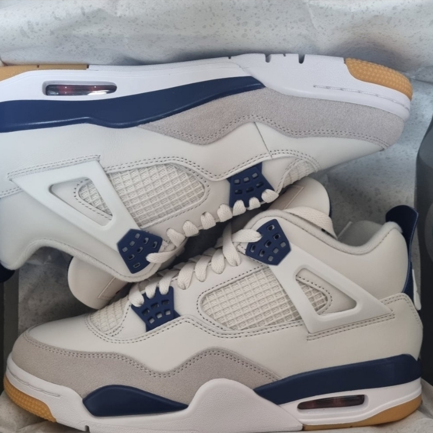 Jordan 4 x Nike SB Retro SP Navy 착용 스타일