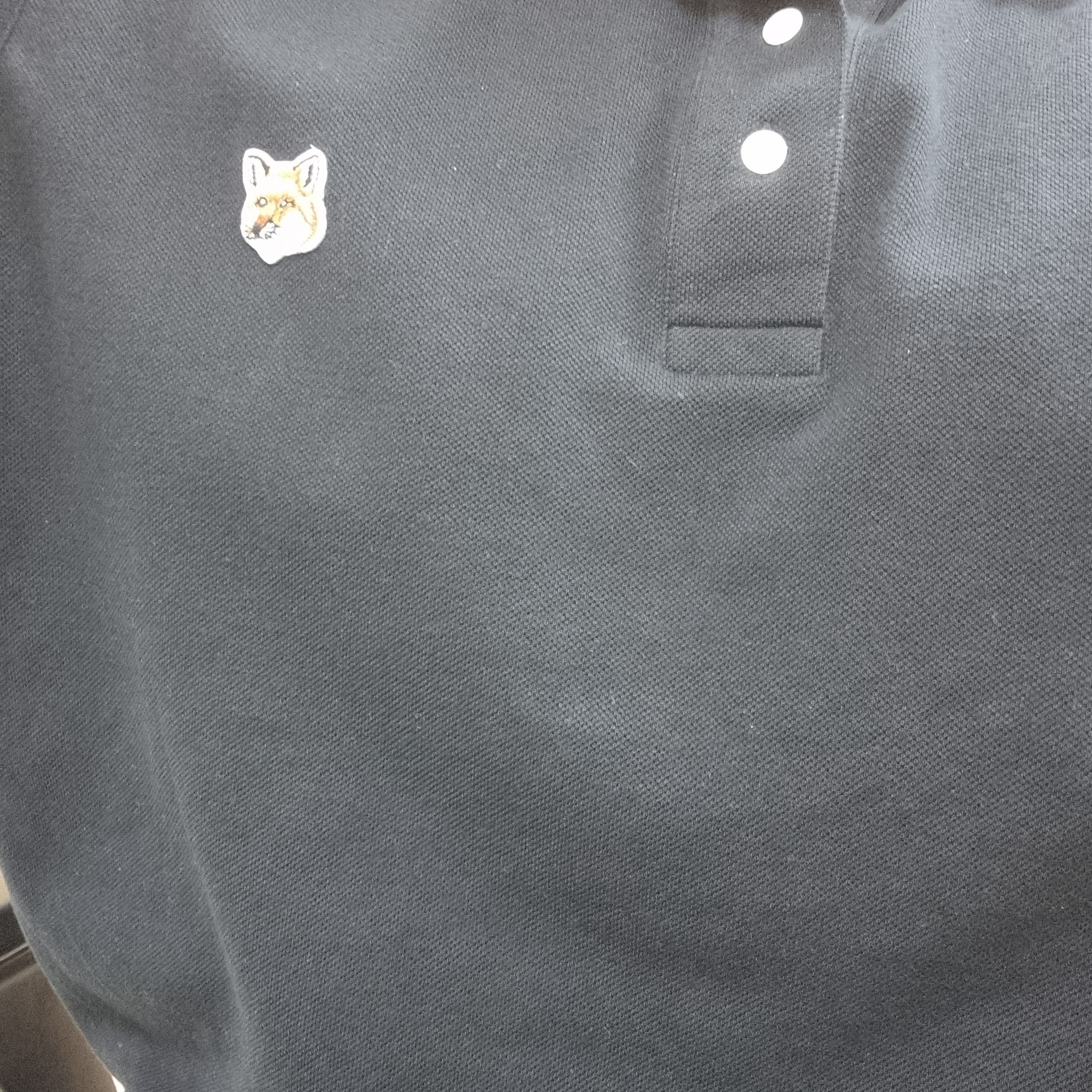Maison Kitsune Fox Head Patch Polo Black 착용 스타일