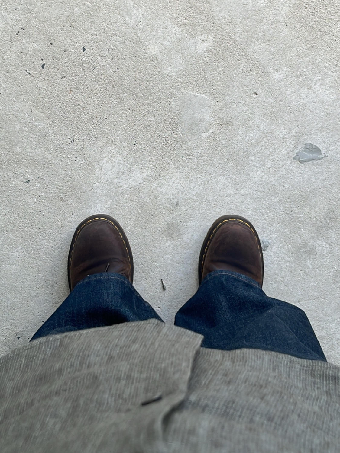 Dr. Martens 1461 Crazy Horse Dark Brown 착용 스타일