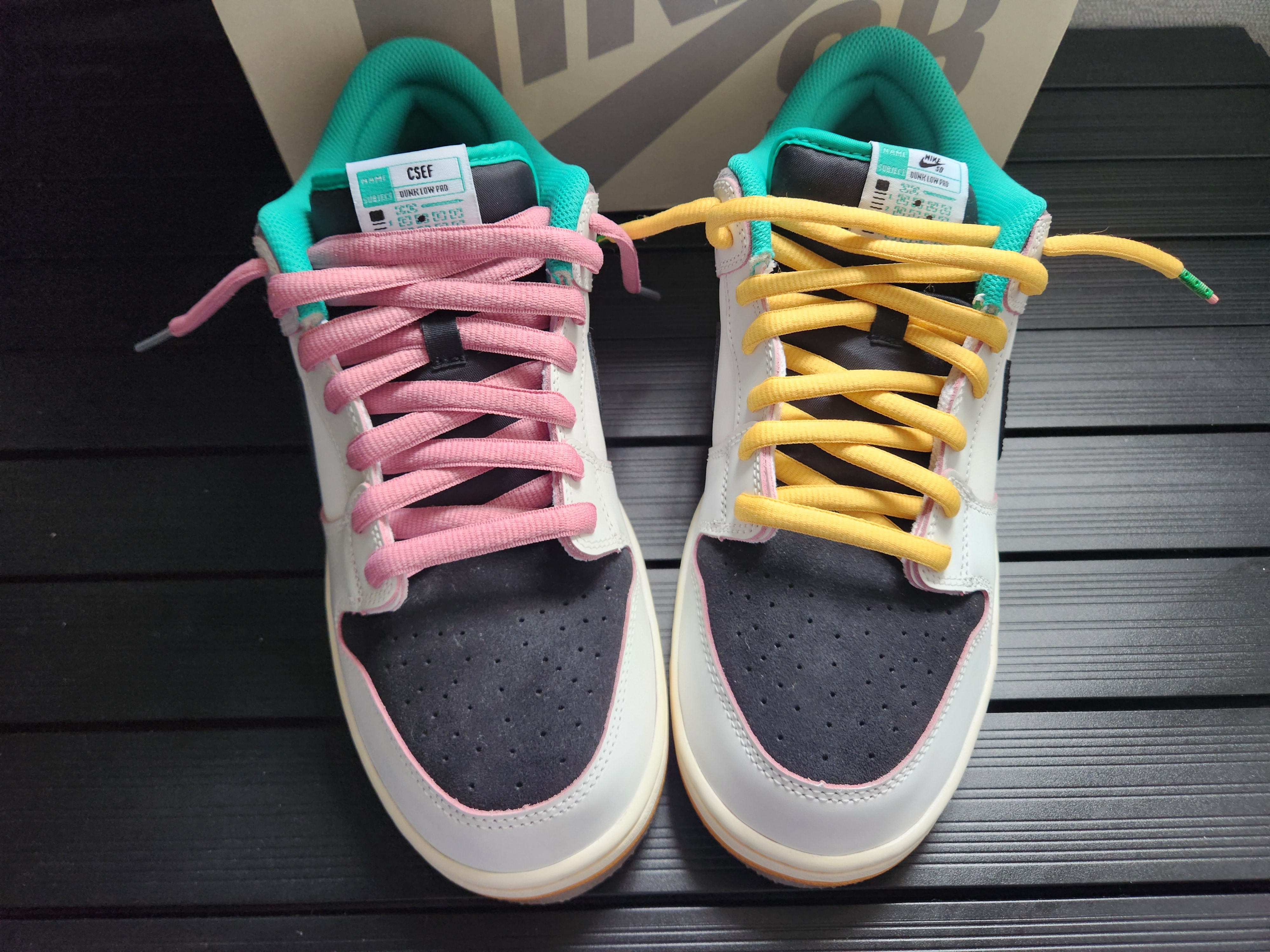 Nike x CSEF SB Dunk Low Pro White and Black 착용 스타일 - 6