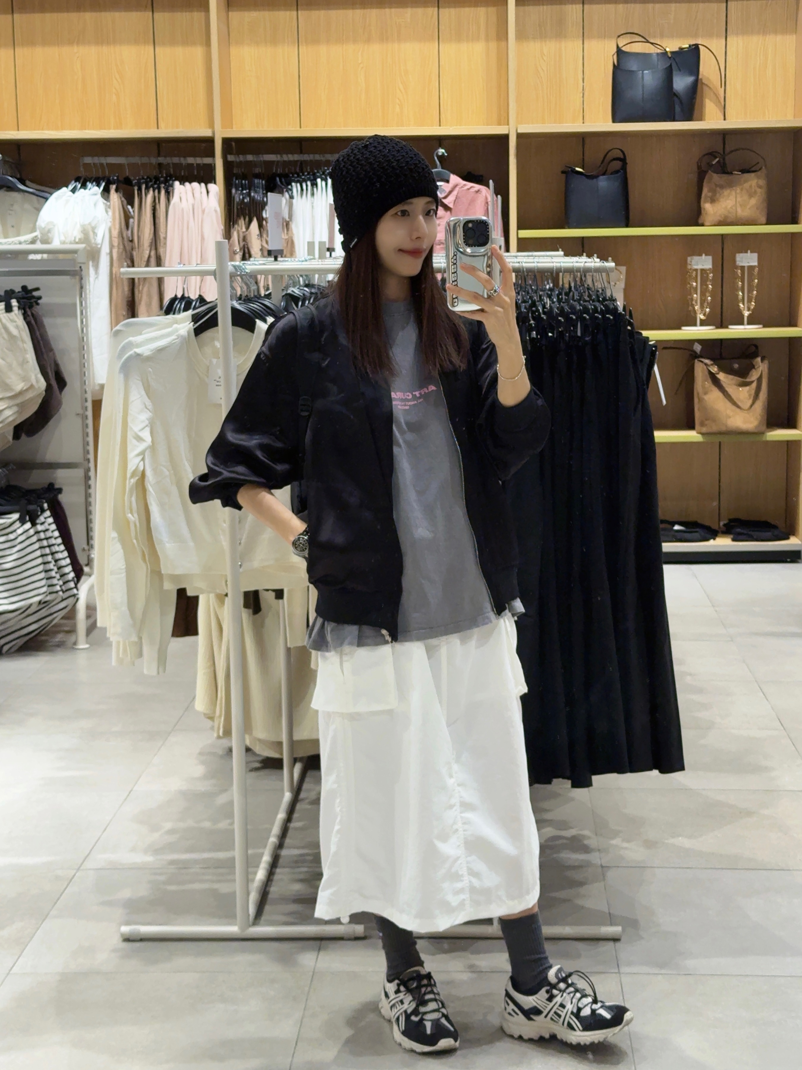 CDG '84-85 Staff Blouson Black, Chanel J12 Watch 33mm Quartz Black 착용 스타일 - 2