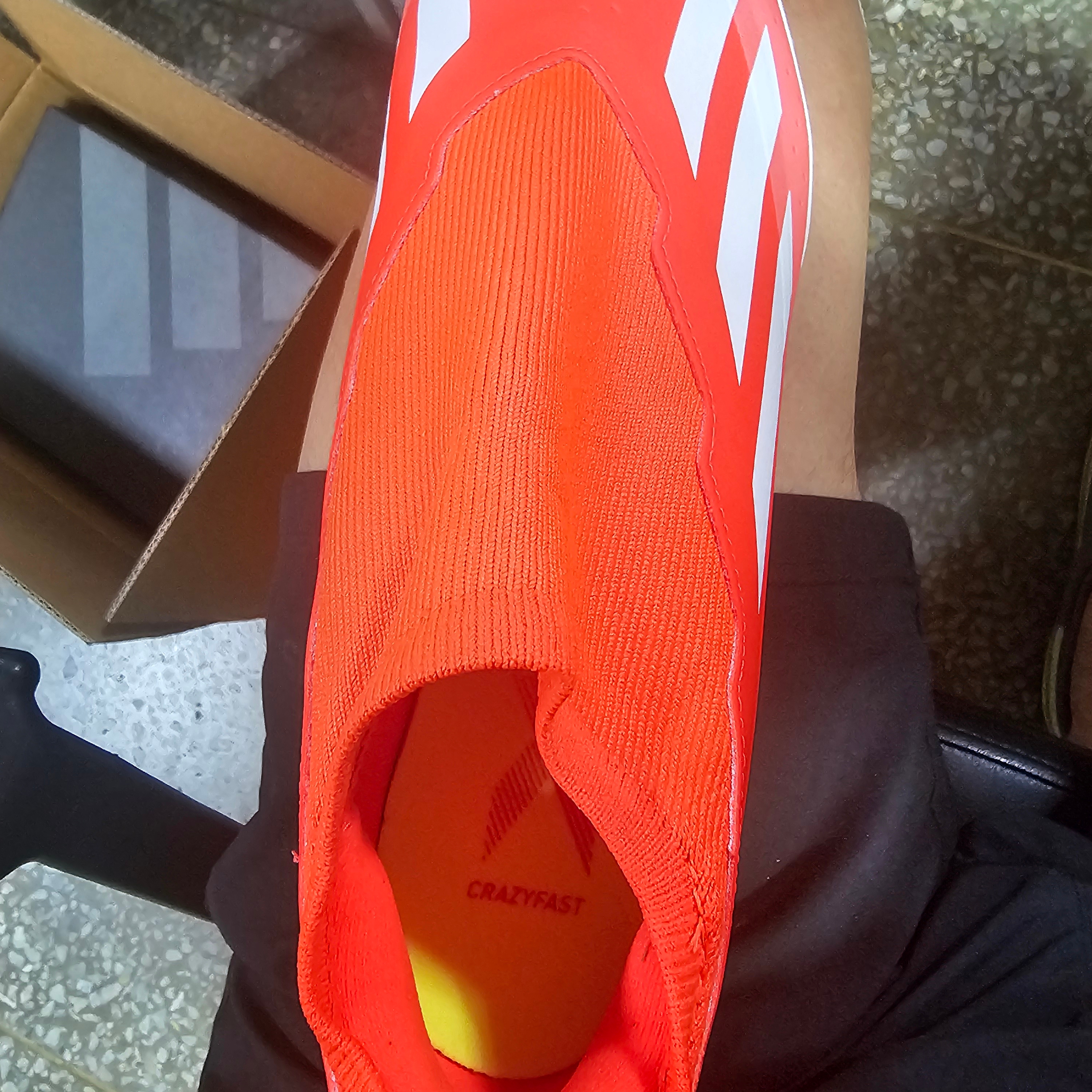 Adidas X Crazyfast League Laceless TF Solar Red Cloud White 착용 스타일