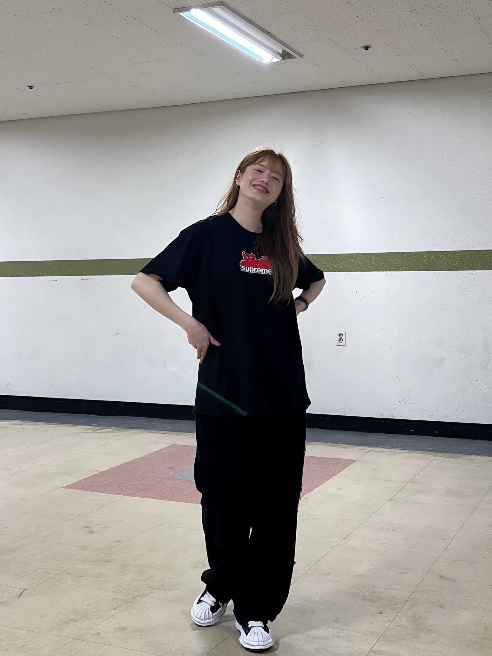 Supreme x Toy Machine Devil Cat T-Shirt Black - 24SS, Maison Mihara Yasuhiro Blakey OG Sole Canvas Low-top Sneakers Black White 착용 스타일 - 2