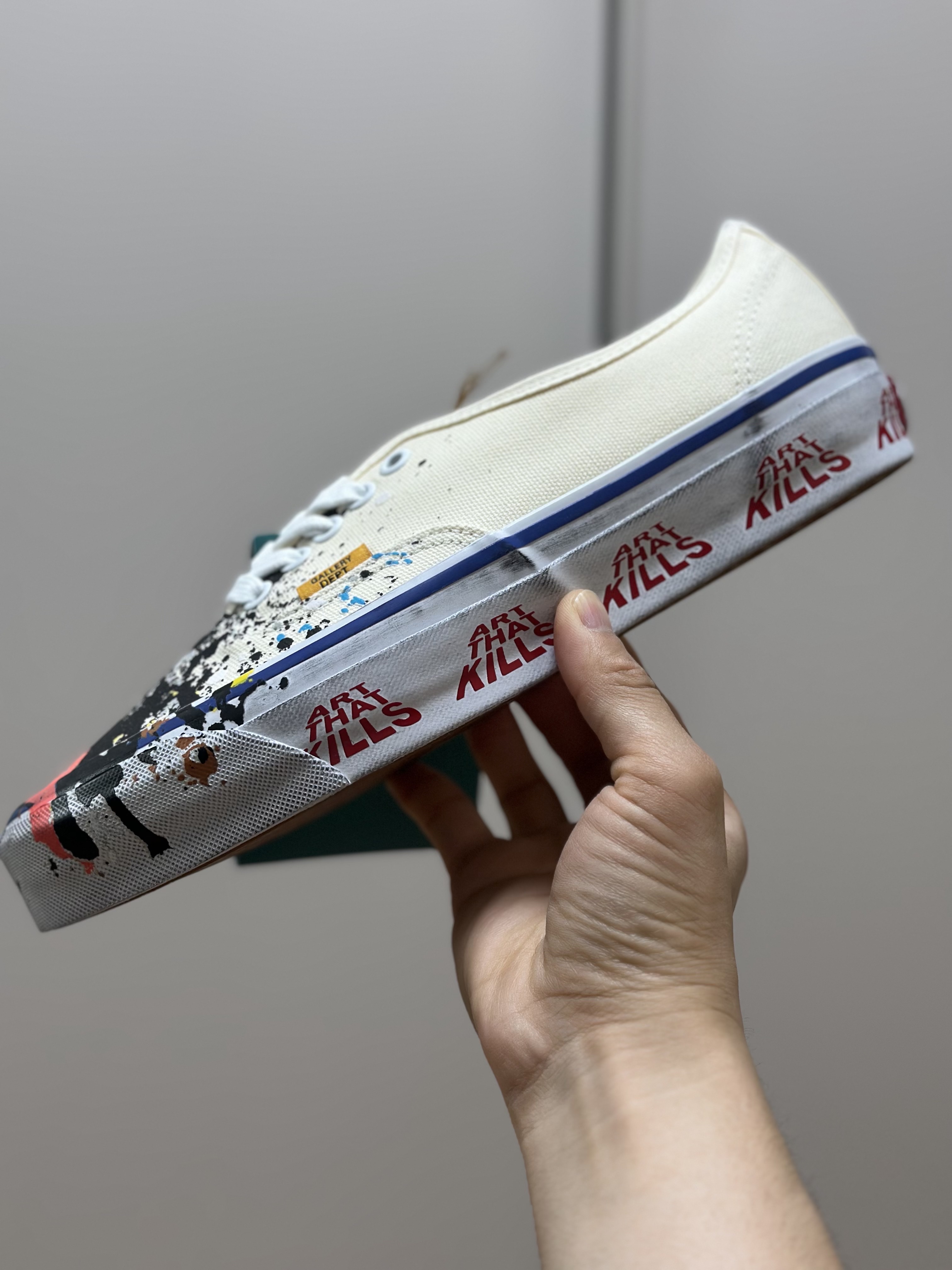 Vans x Gallery Dept. Authentic Reissue 44 Art That Kills 착용 스타일