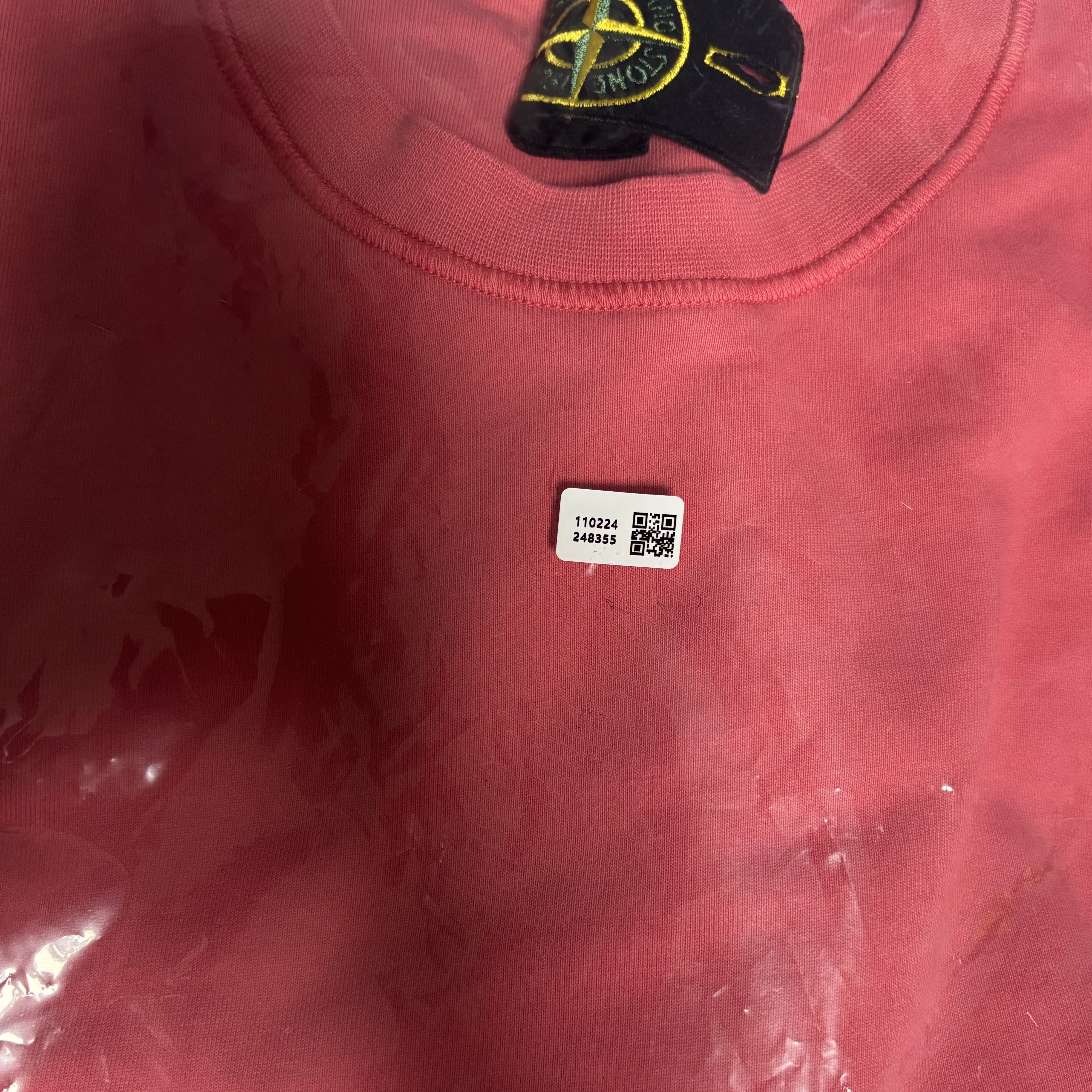 Stone Island 63051 Cotton Fleece Garment Dyed Sweatshirt Cyclamen - 23SS 착용 스타일