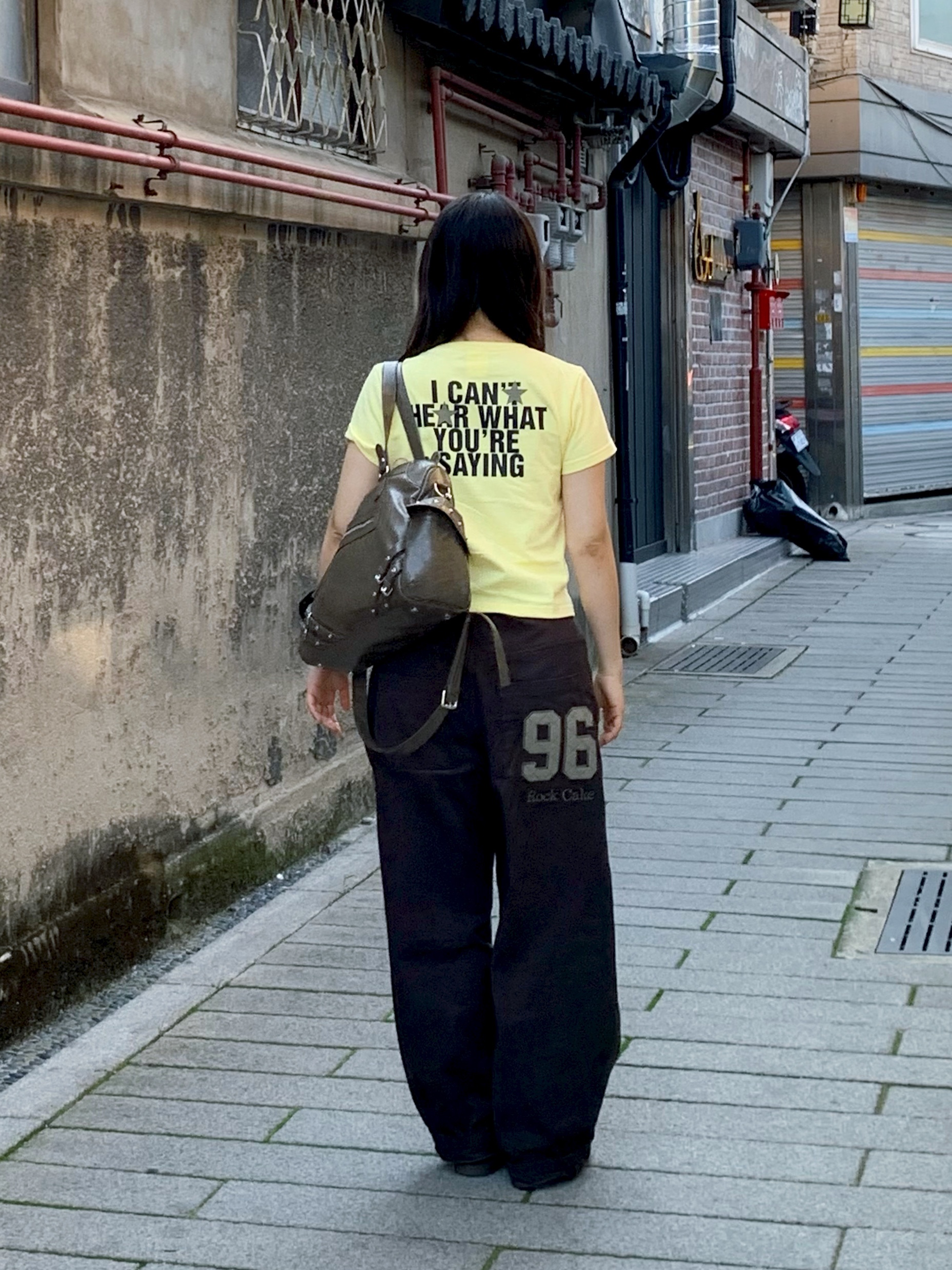 Thevinylhouse Star T-Shirt Yellow 착용 스타일 - 3