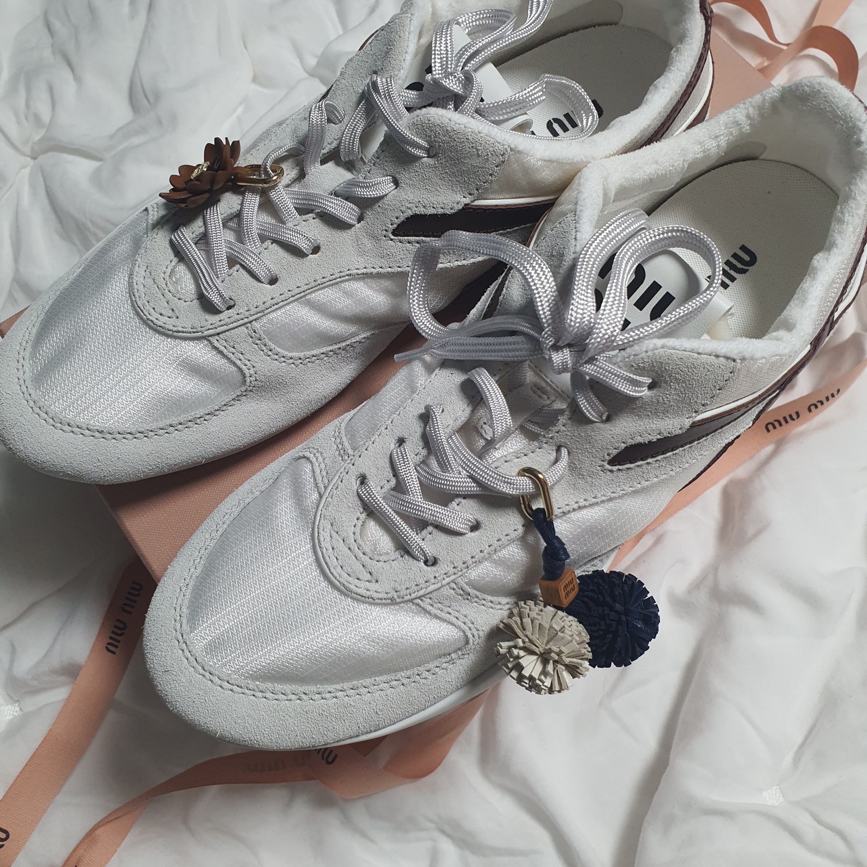 (W) Miu Miu Gymnasium Technical Fabric and Suede Sneakers White Burgundy 착용 스타일