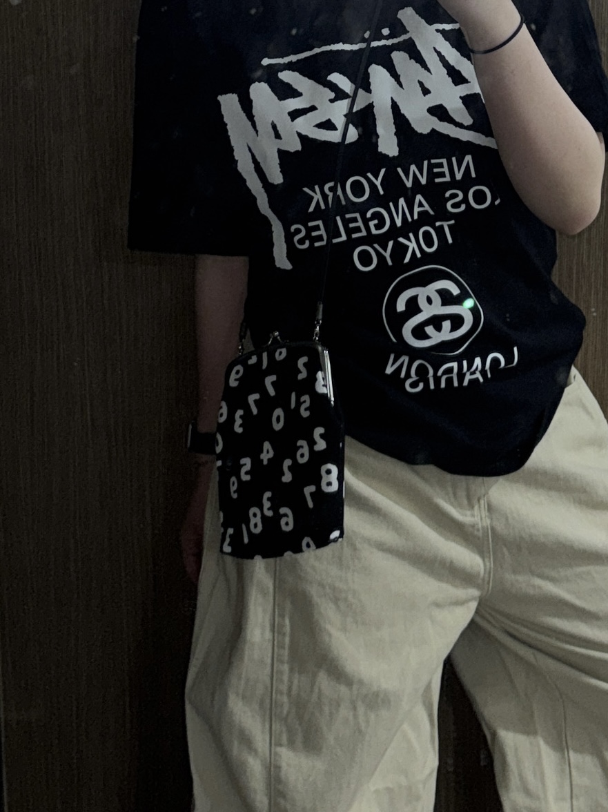 Stussy World Tour T-Shirt Black 2024,2025, Sou Sou Canvas Soft Gamaguchi Bag Large Black (with 110cm Black Leather Strap) 착용 스타일