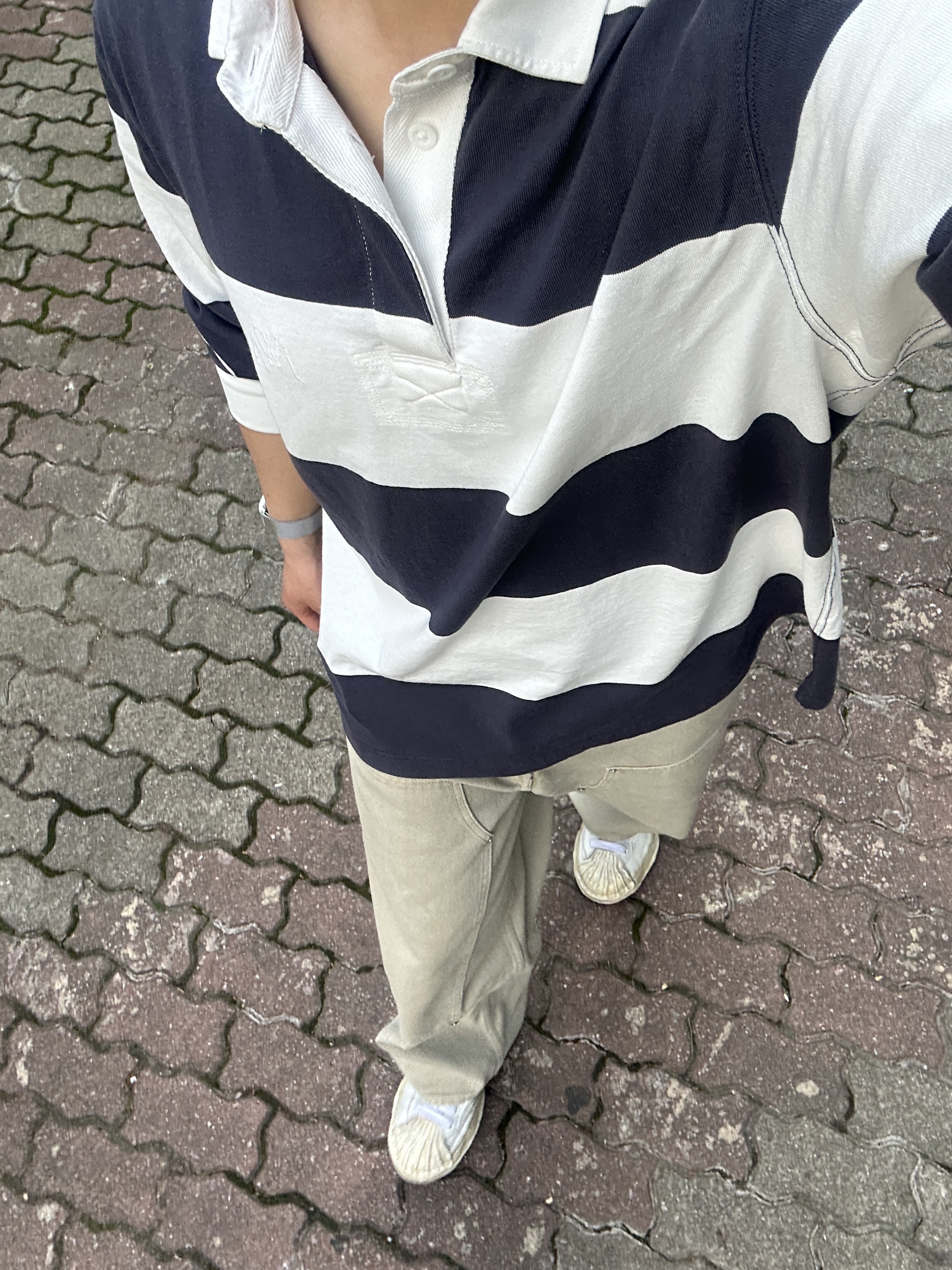 Uniqlo x JW Anderson Oversized Rugger Stripe Polo Shirt Navy - KR, Maison Mihara Yasuhiro Blakey OG Sole Silicon Coating Canvas Low-top Sneakers 착용 스타일