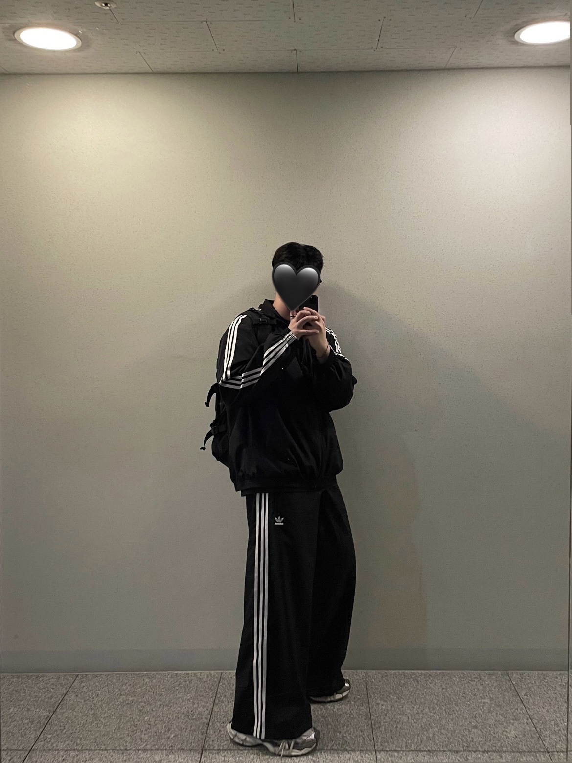 (W) Adidas Adilenium Season 3 Oversized Track Top Black - KR Sizing, (W) Adidas Adilenium Season 3 Oversized Track Pants Black - KR Sizing 착용 스타일