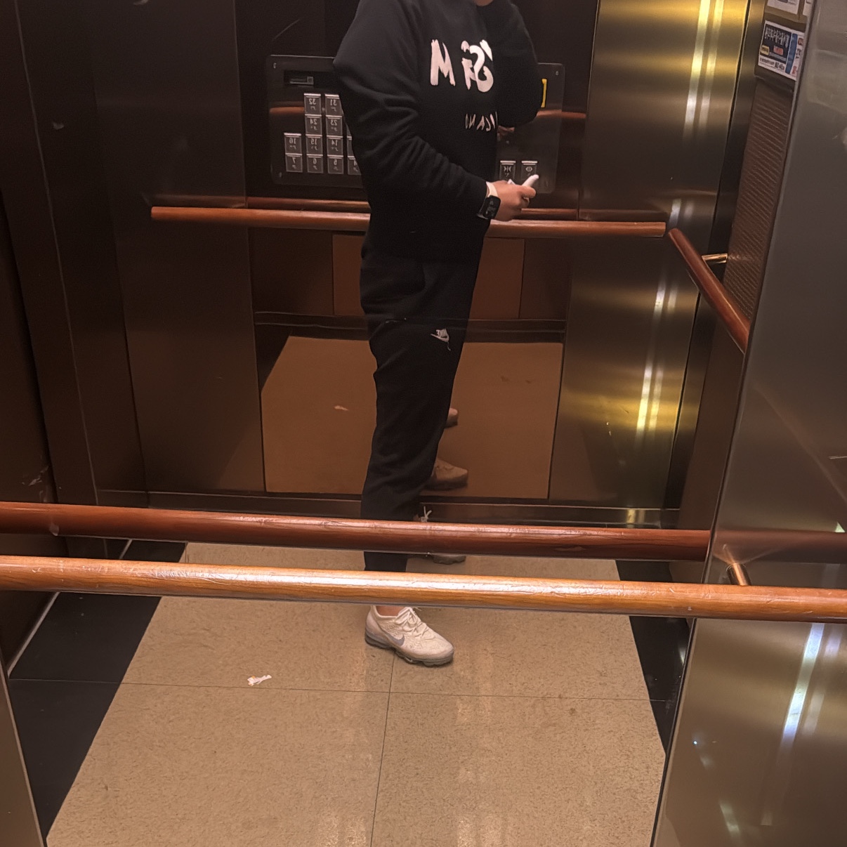 MSGM Long Sleeved Cotton Sweatshirt with Brushed Logo Black, Nike Club French Terry Pants Black - Asia 착용 스타일