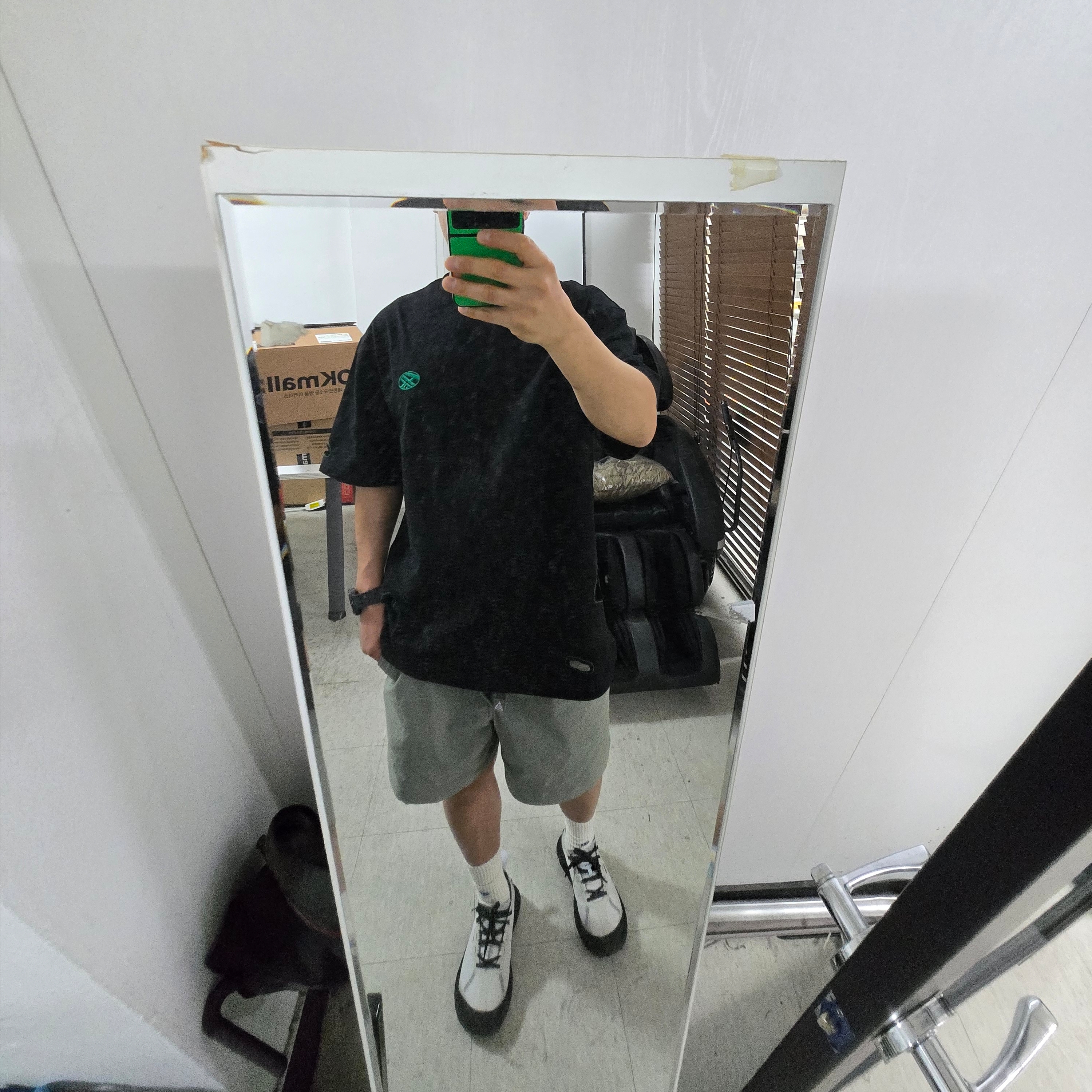 Nike ACG Hiking Shorts Dark Stucco - Asia 착용 스타일