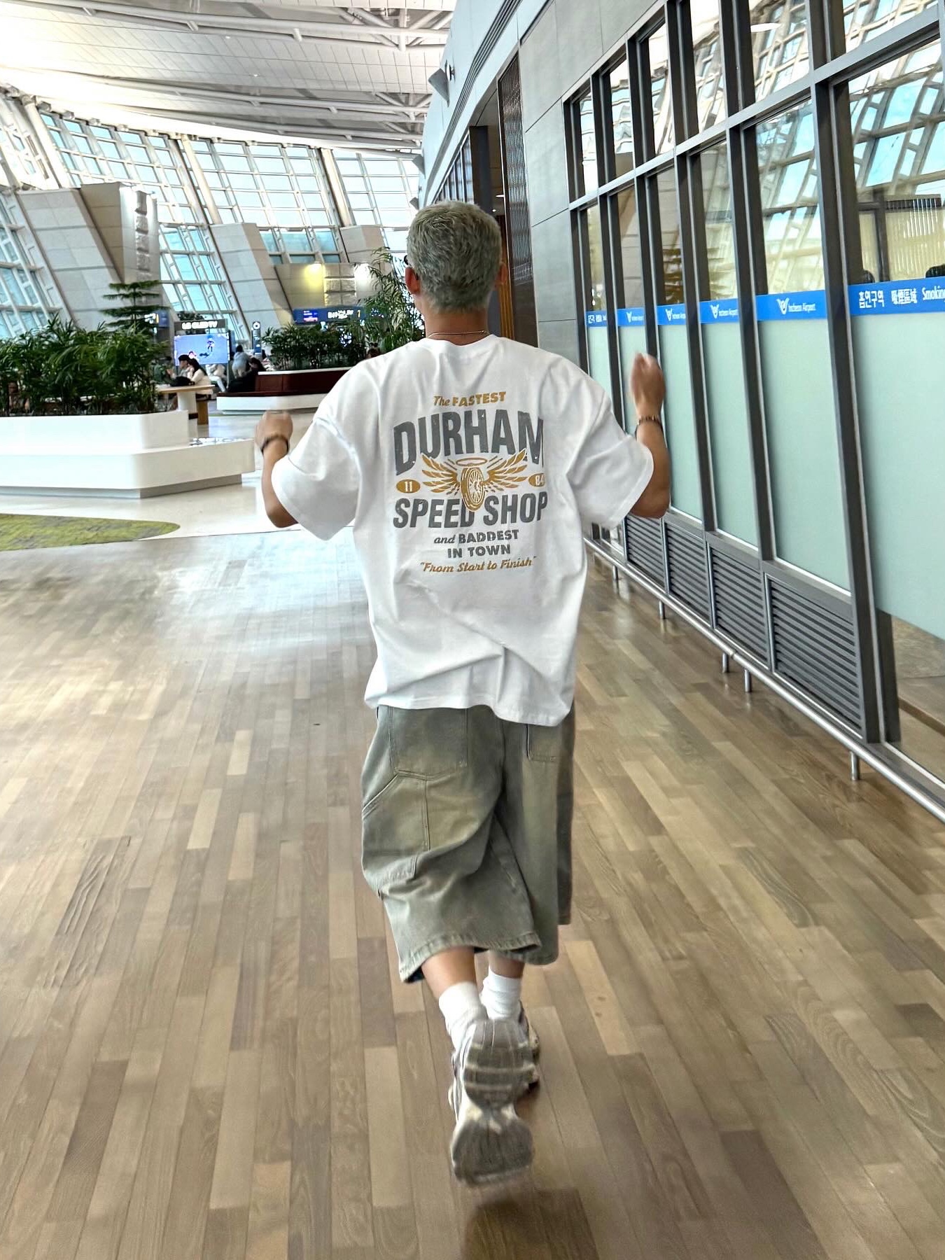 Balenciaga Stapler Sneaker Beige Grey, Chrome Hearts King Taco Foam Front Mesh Trucker Hat Black 착용 스타일 - 3