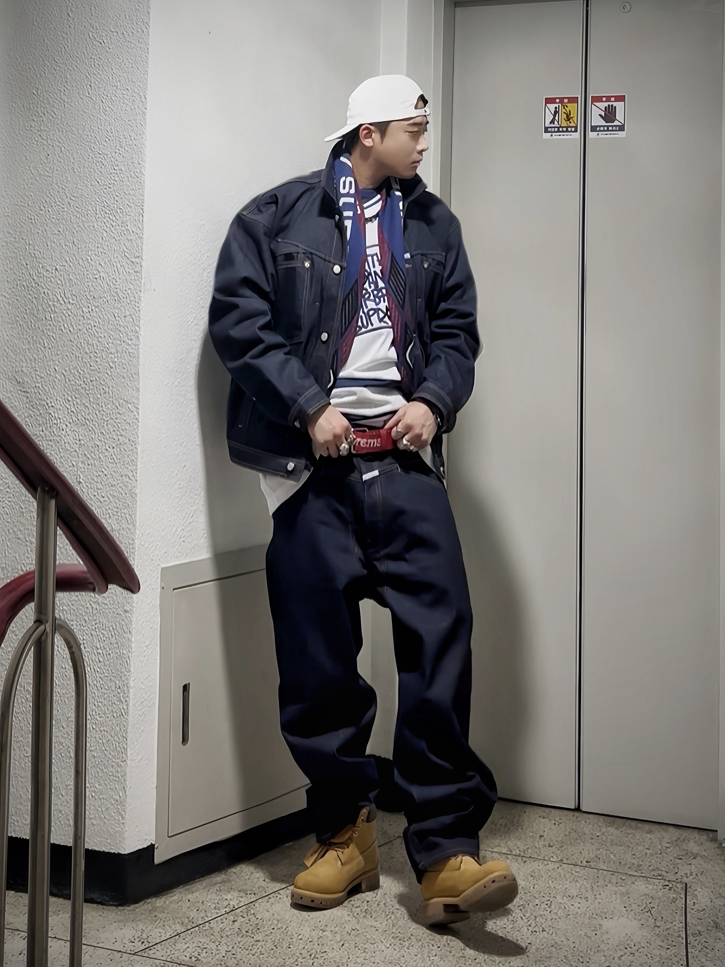 Supreme x MM6 Maison Margiela Painted Camp Cap White - 24SS, Supreme x Martine Rose Scarf Blue - 24FW 착용 스타일 - 1