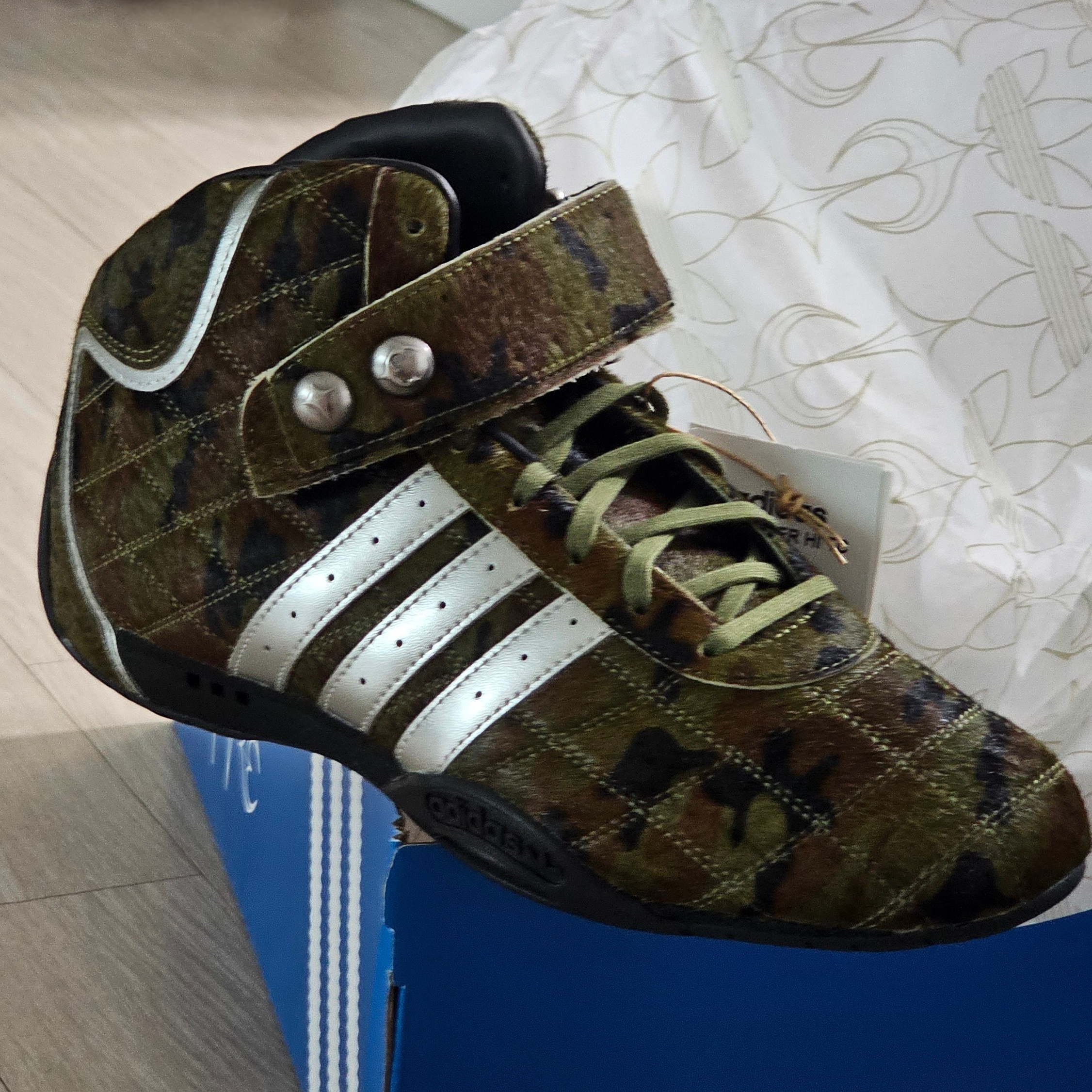 Adidas x Thug Club Adiracer Hi Focus Olive Silver Metallic 착용 스타일 - 1