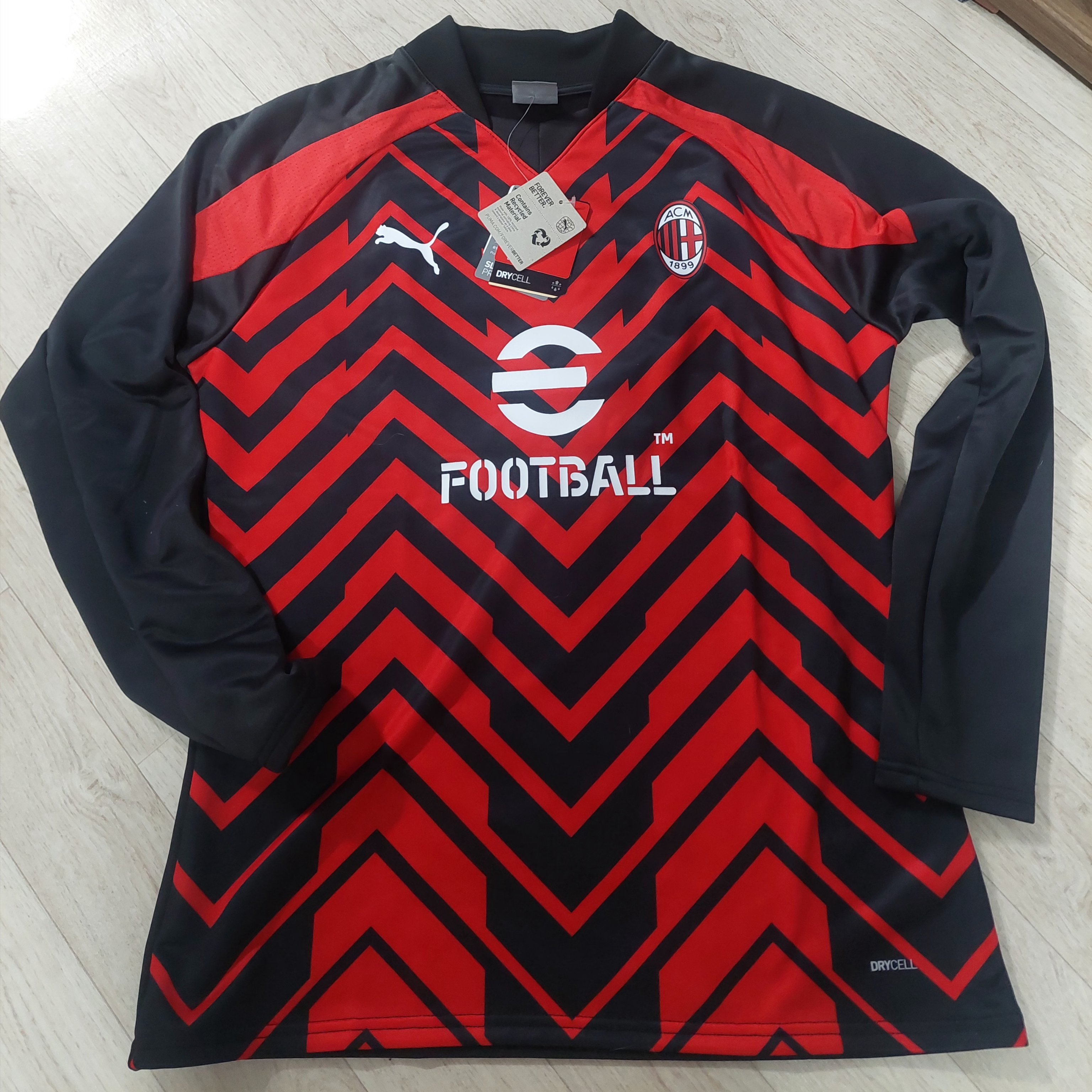 Puma AC Milan 2023/24 Prematch Long Sleeve Sweat For All Time Red Black 착용 스타일