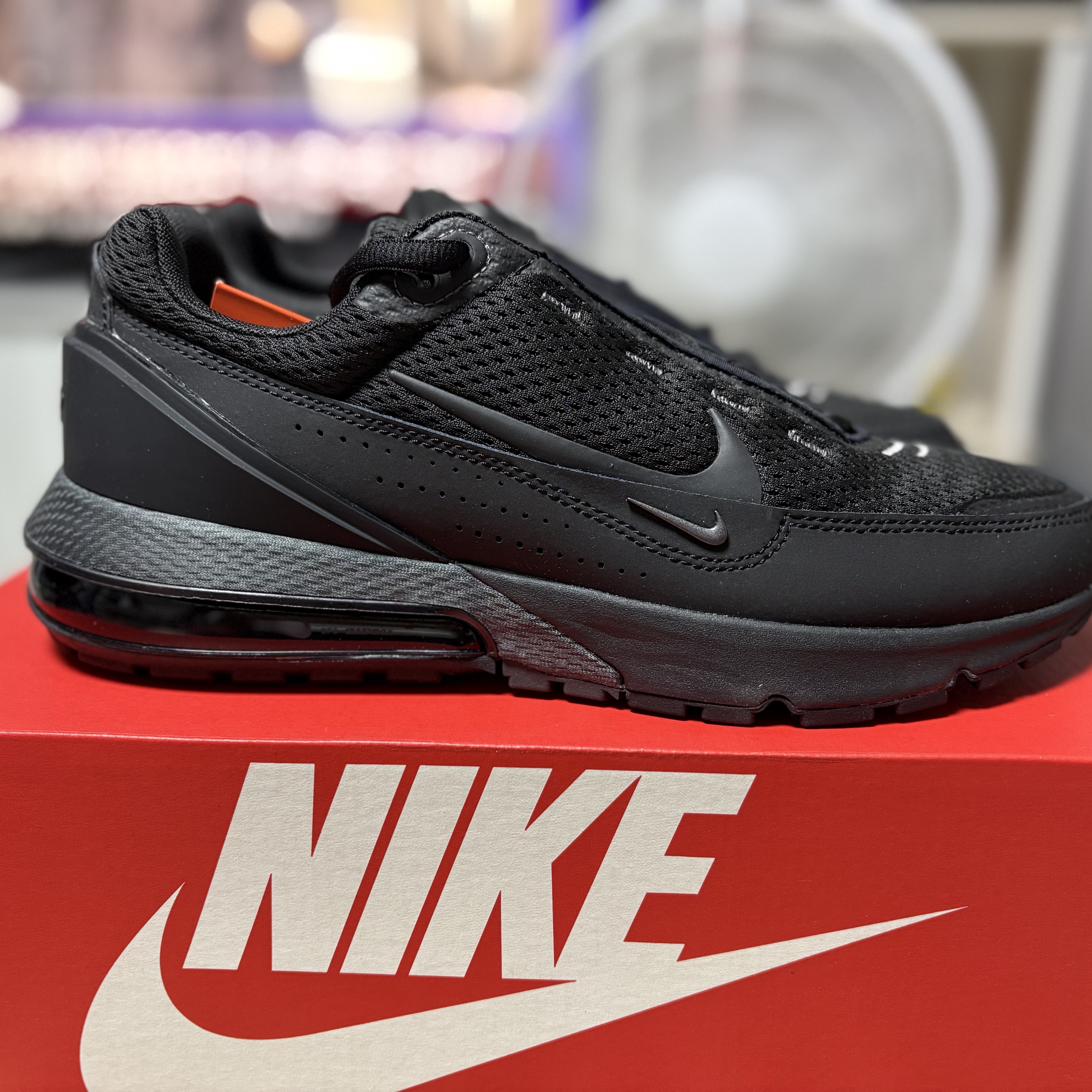 Nike Air Max Pulse Black Anthracite 착용 스타일 - 3