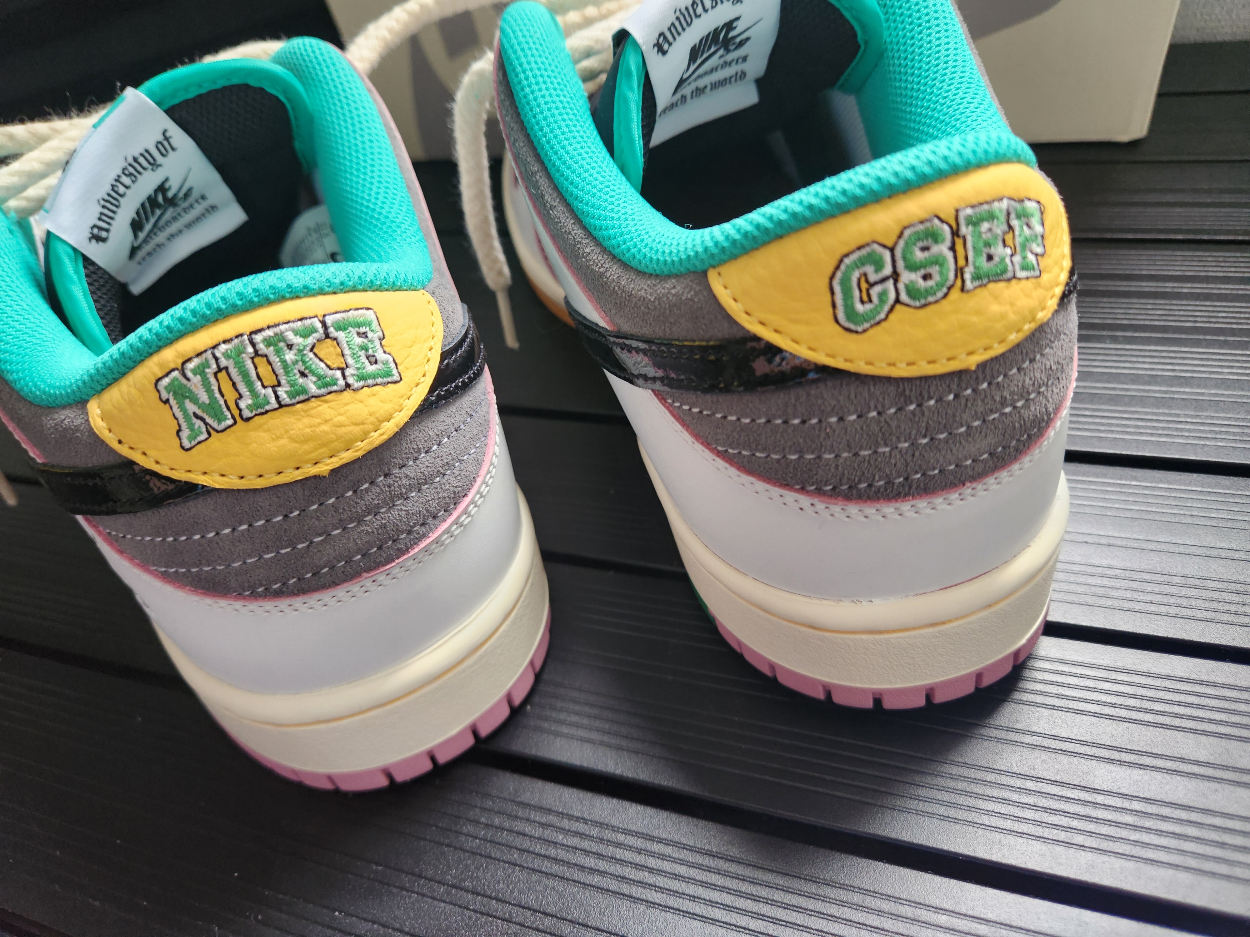 Nike x CSEF SB Dunk Low Pro White and Black 착용 스타일 - 7