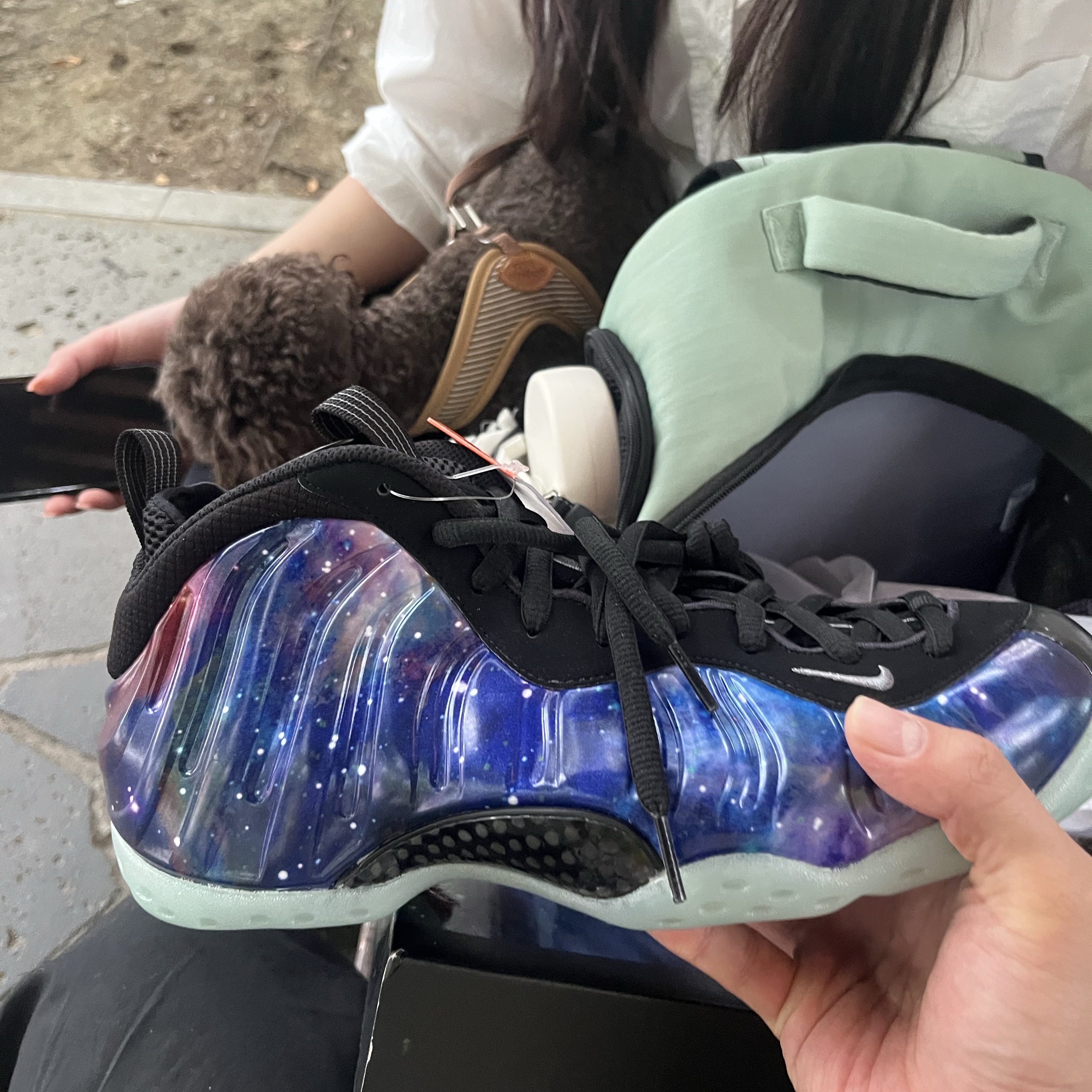 Nike Air Foamposite One Galaxy 착용 스타일