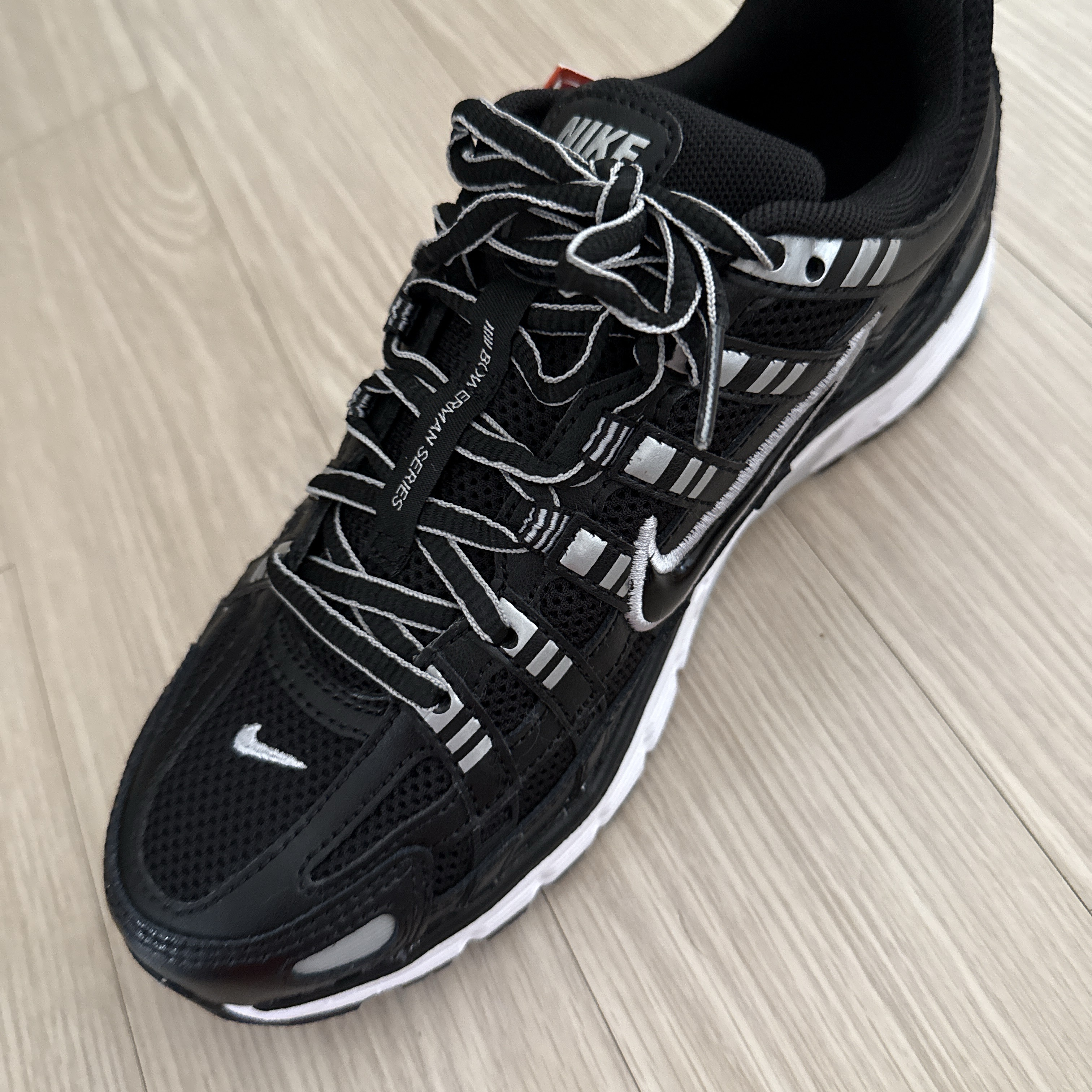 Nike P-6000 Black White 착용 스타일