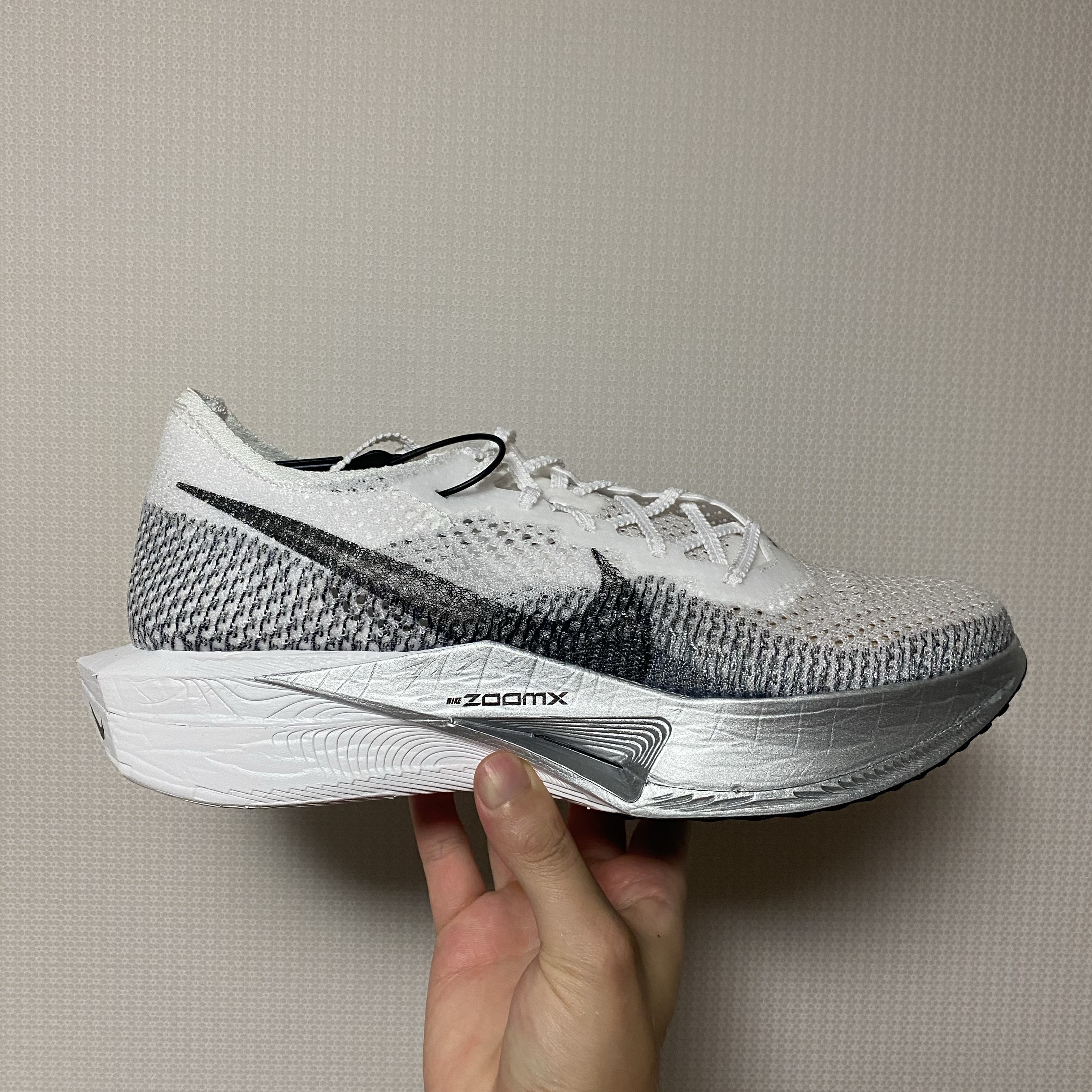 Nike ZoomX Vaporfly Next% 3 White Grey 착용 스타일