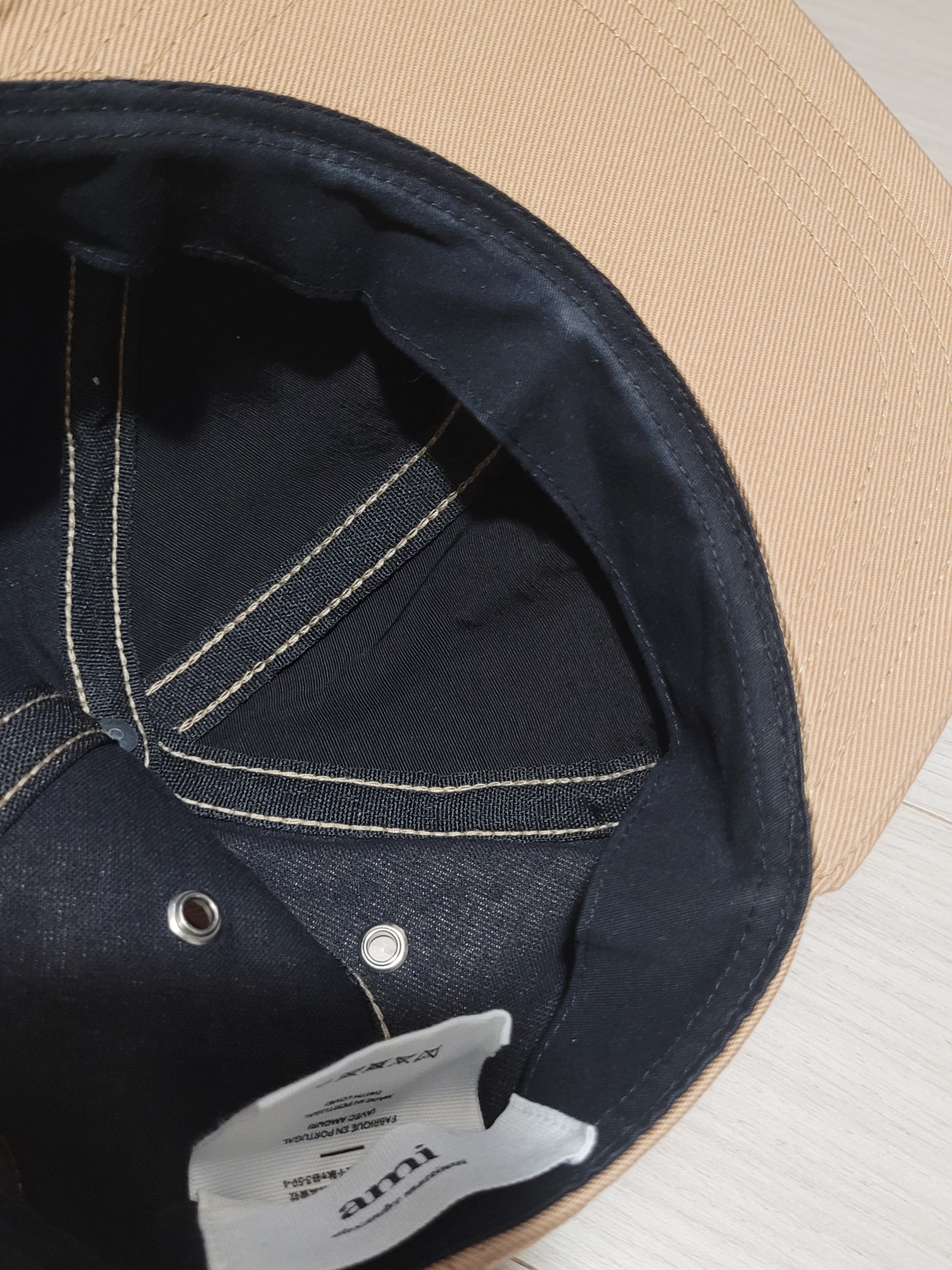 AMI de Coeur Embroidery Cap Vanilla, Louis Vuitton Multi Pochette Accessoires Monogram Empreinte Black 착용 스타일 - 3