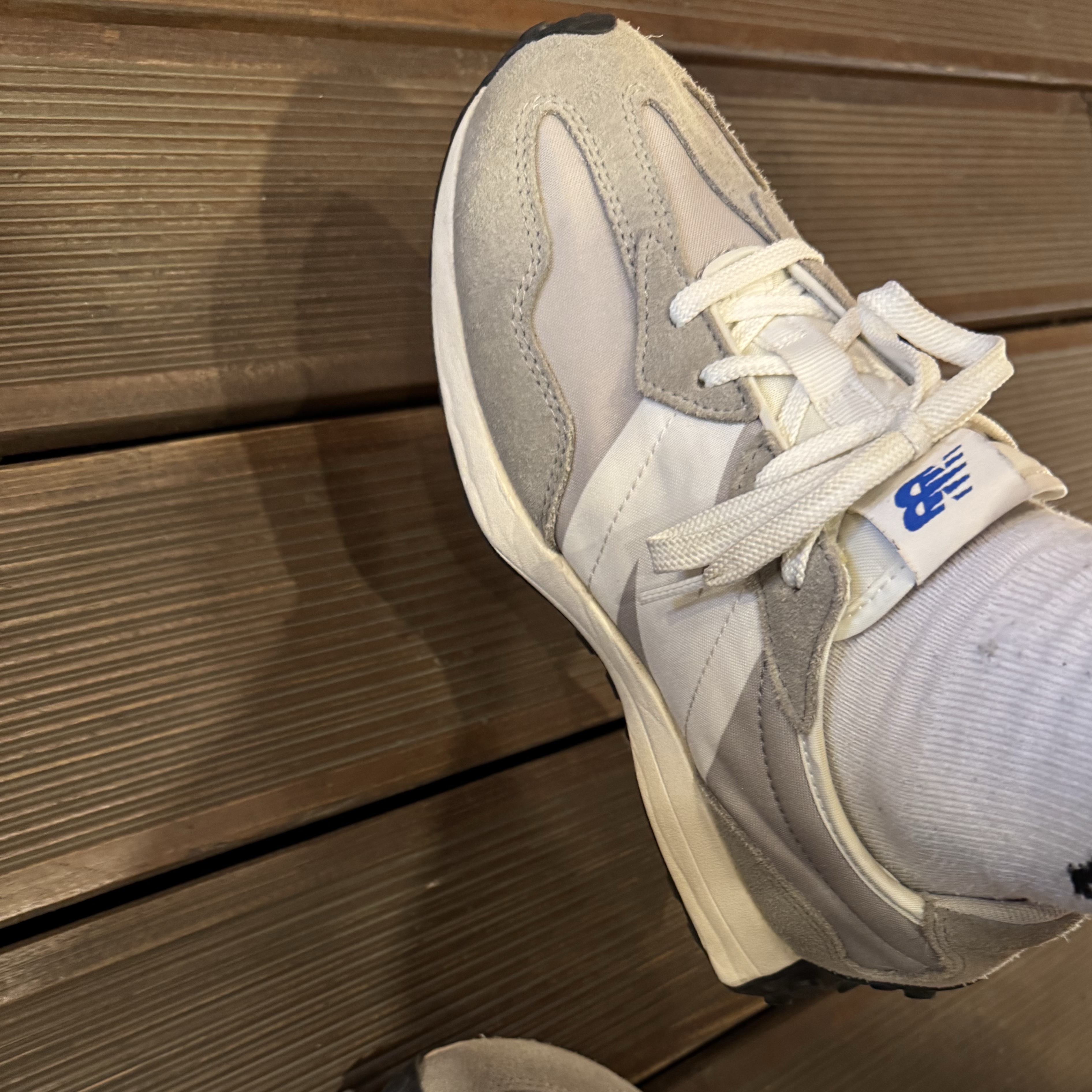 (GS) New Balance 327 Grey White - M Standard 착용 스타일