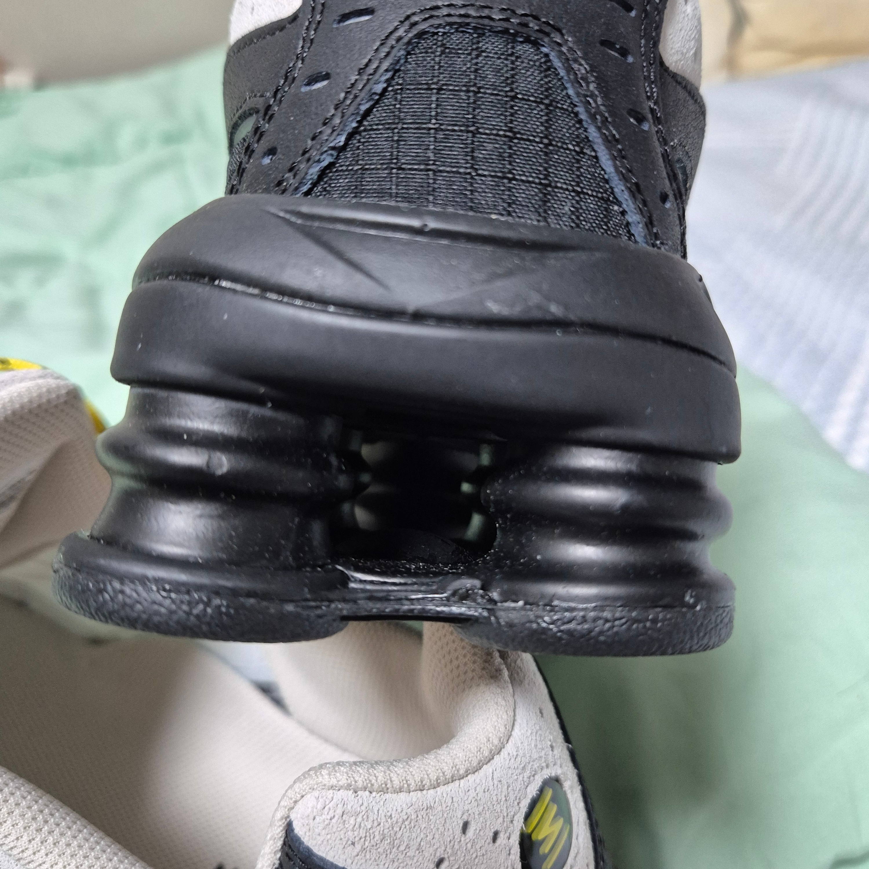 Nike Shox Ride 2 Black and Phantom 착용 스타일 - 7