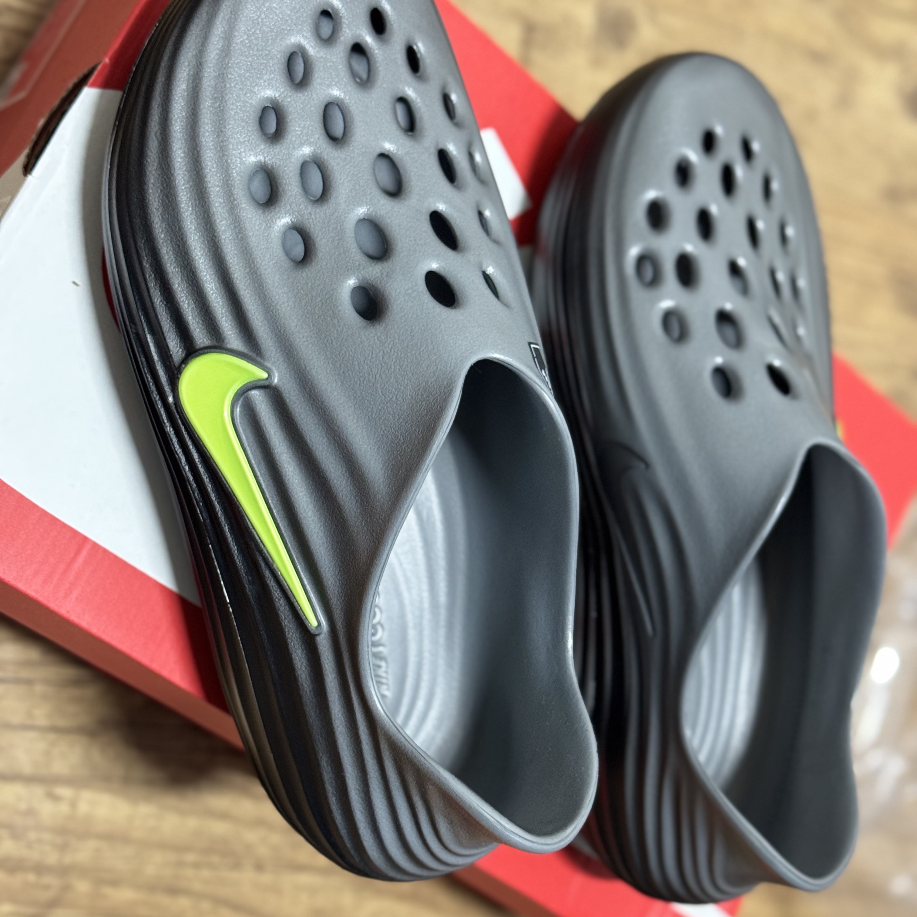Nike ReactX Rejuven8 Black Cool Grey 착용 스타일