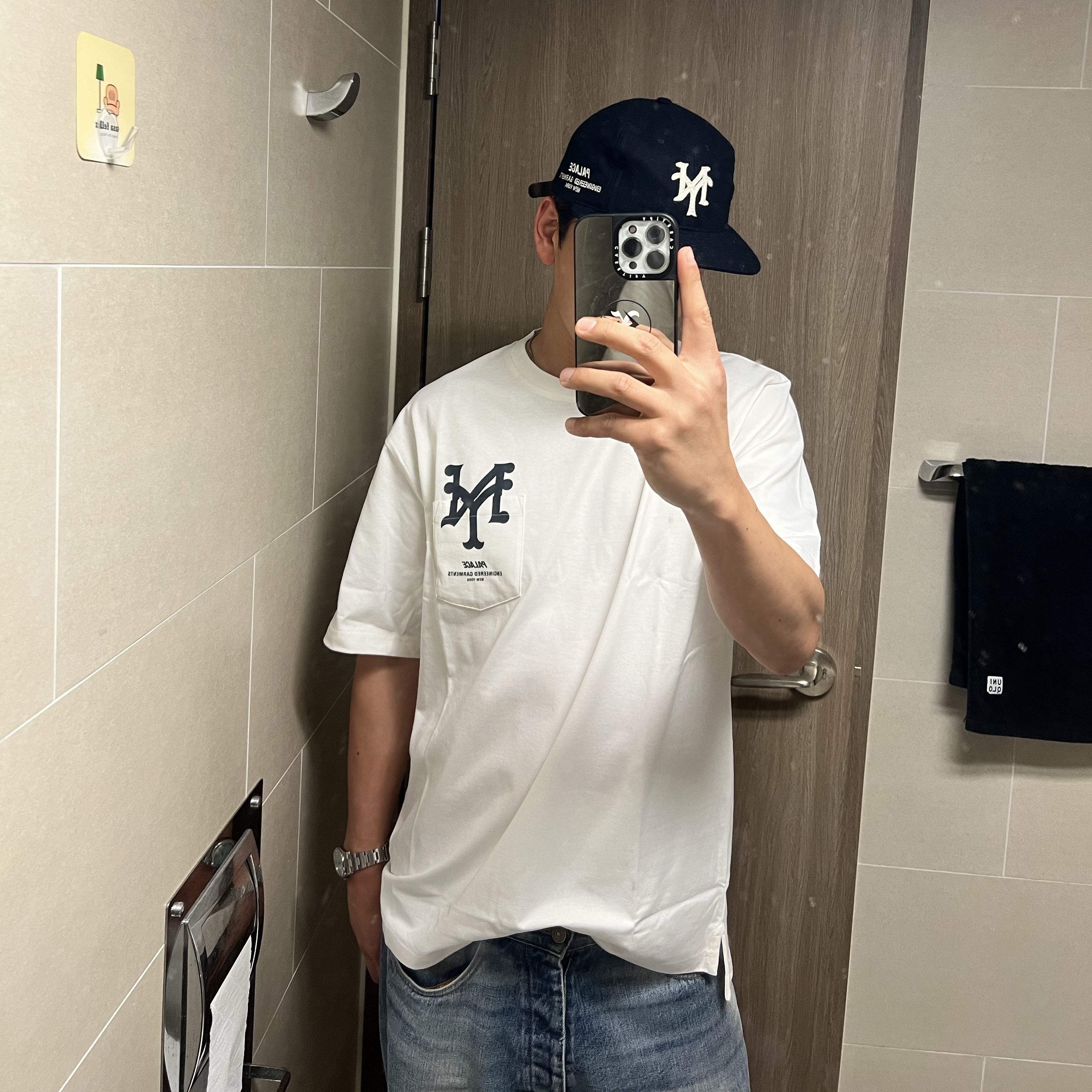 Palace x Engineered Garments Ebbets 6-Panel Navy - 25SS, Palace x Engineered Garments T-Shirt White - 25SS 착용 스타일