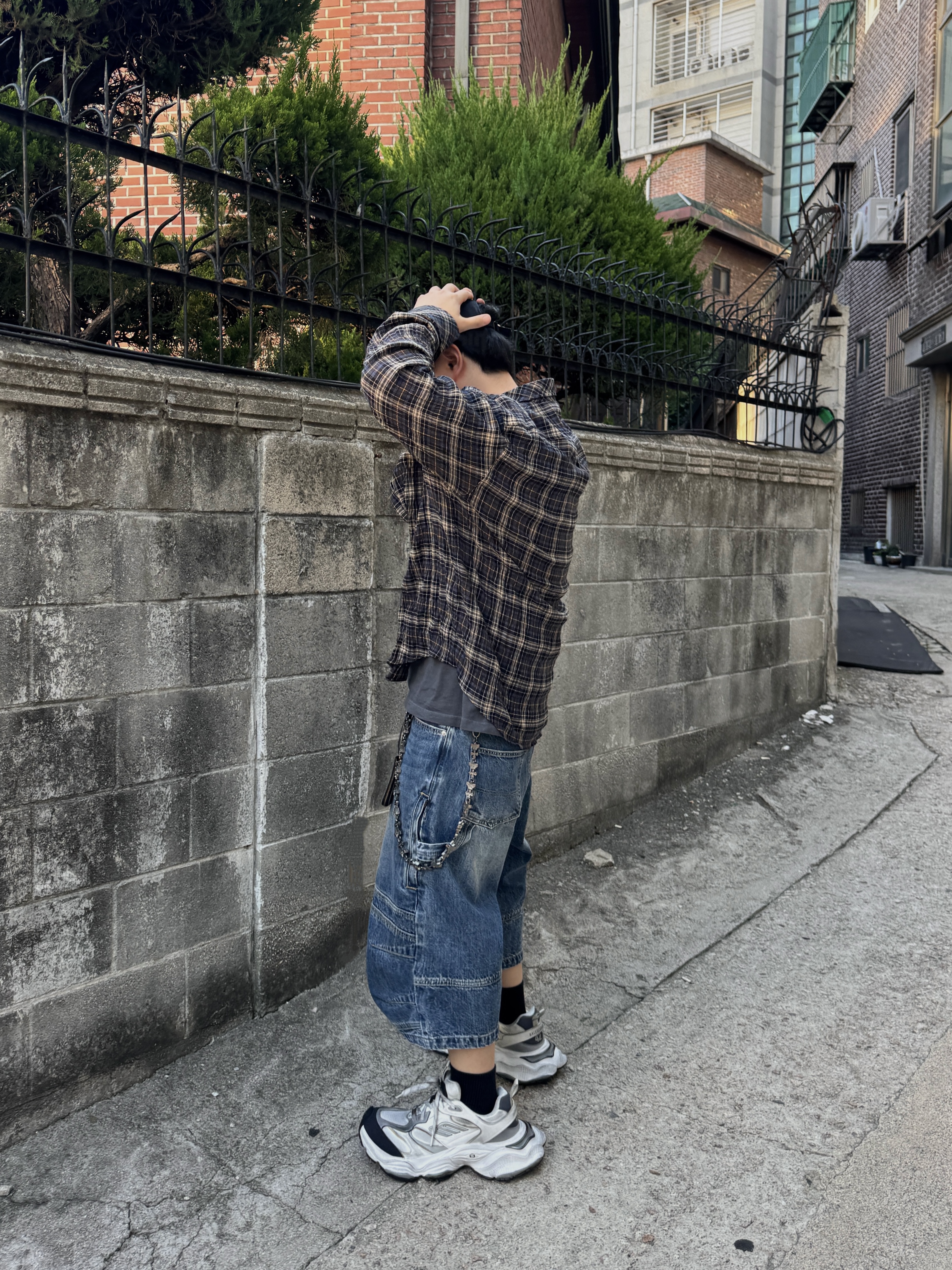 ROARINGRAD Carpenter Bermuda Denim Pants Blue, Undermycar Mu.115 Original Logo Basic Long Sleeve Check Shirts Black Navy 착용 스타일 - 2